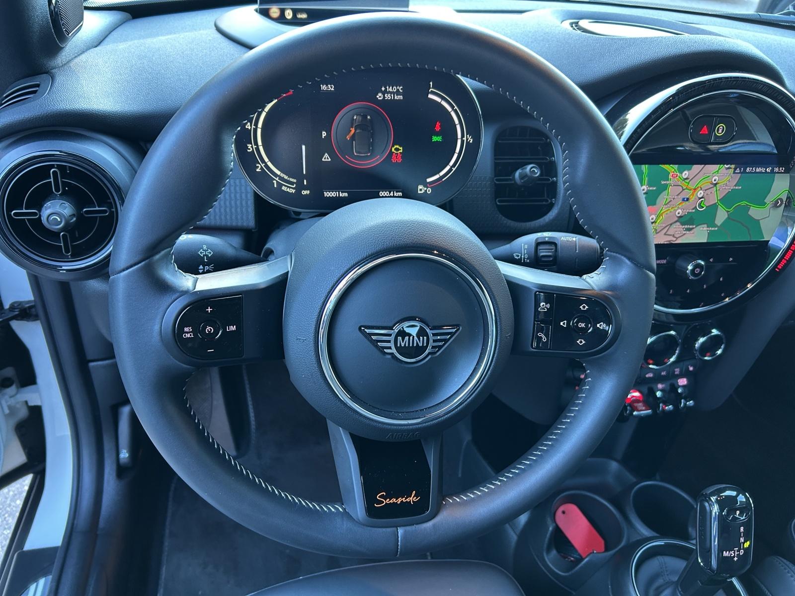 MINI Cabrio F57 1.5i Cooper Premium Plus-image-10