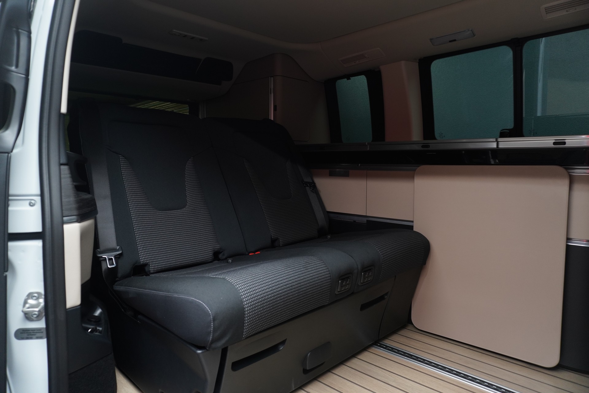 MERCEDES-BENZ Marco Polo 250 d 4M A-image-11