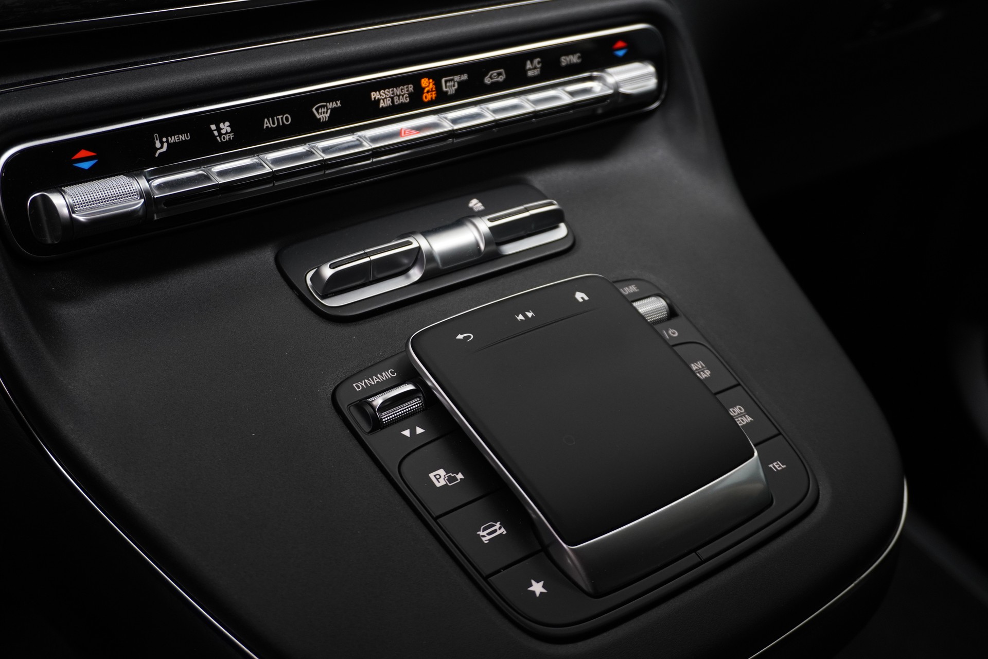 MERCEDES-BENZ Marco Polo 250 d 4M A-image-7