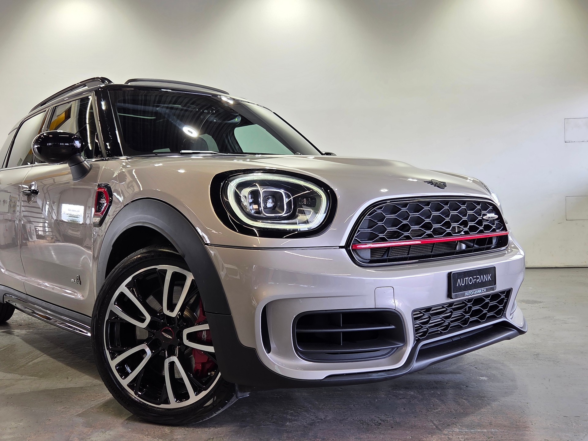 MINI Countryman F60 2.0i John Cooper Works ALL4-showroom-element-1