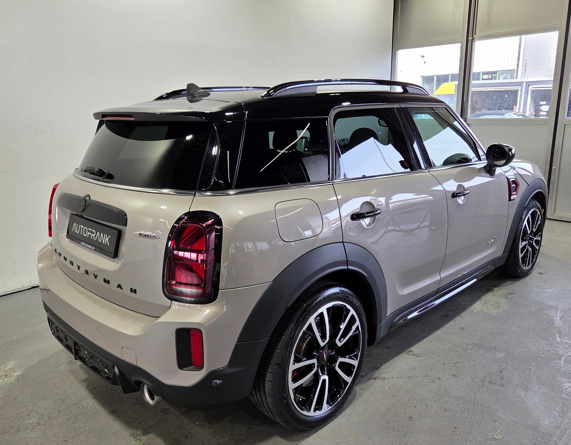 MINI Countryman F60 2.0i John Cooper Works ALL4-image-12