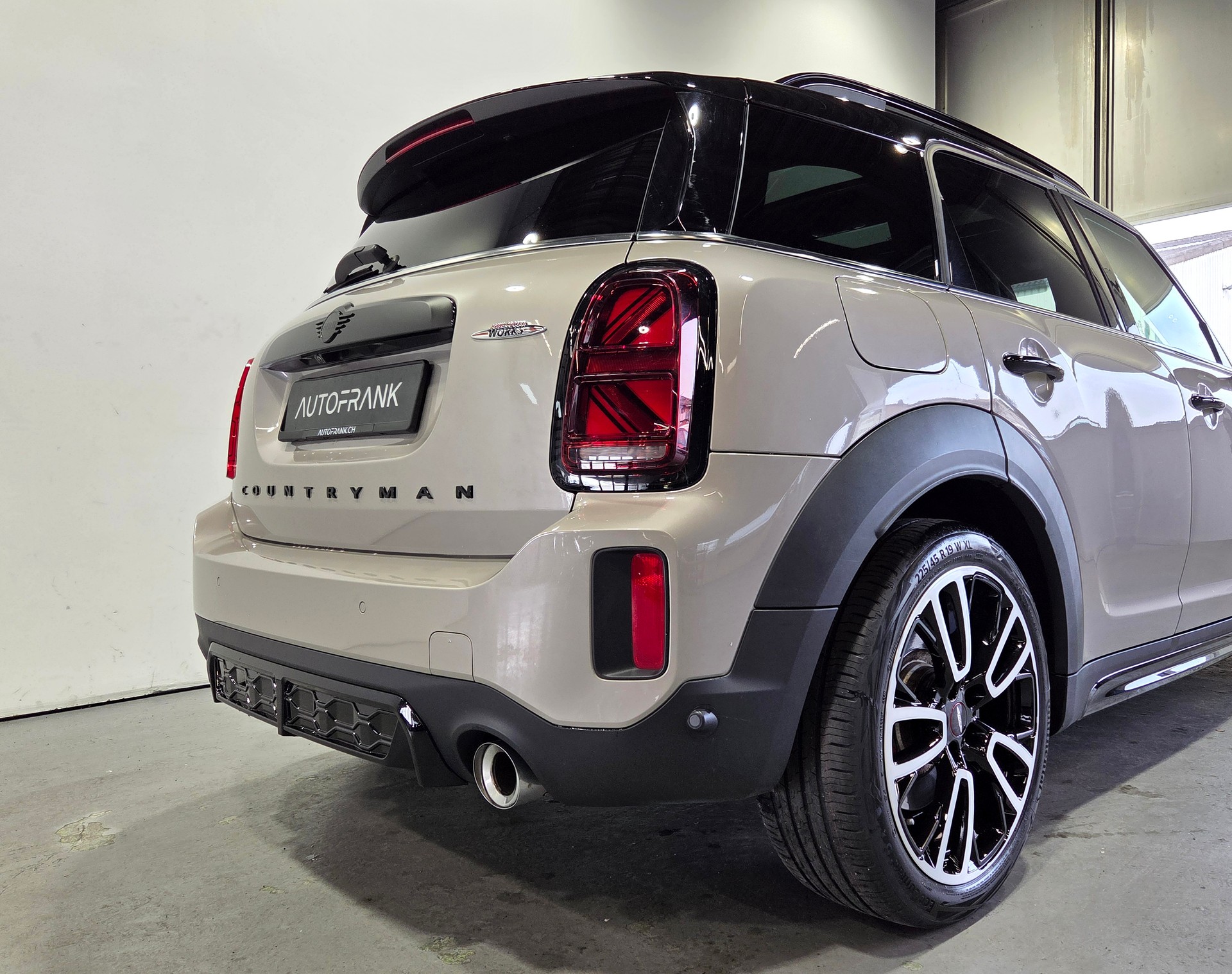 MINI Countryman F60 2.0i John Cooper Works ALL4-image-13