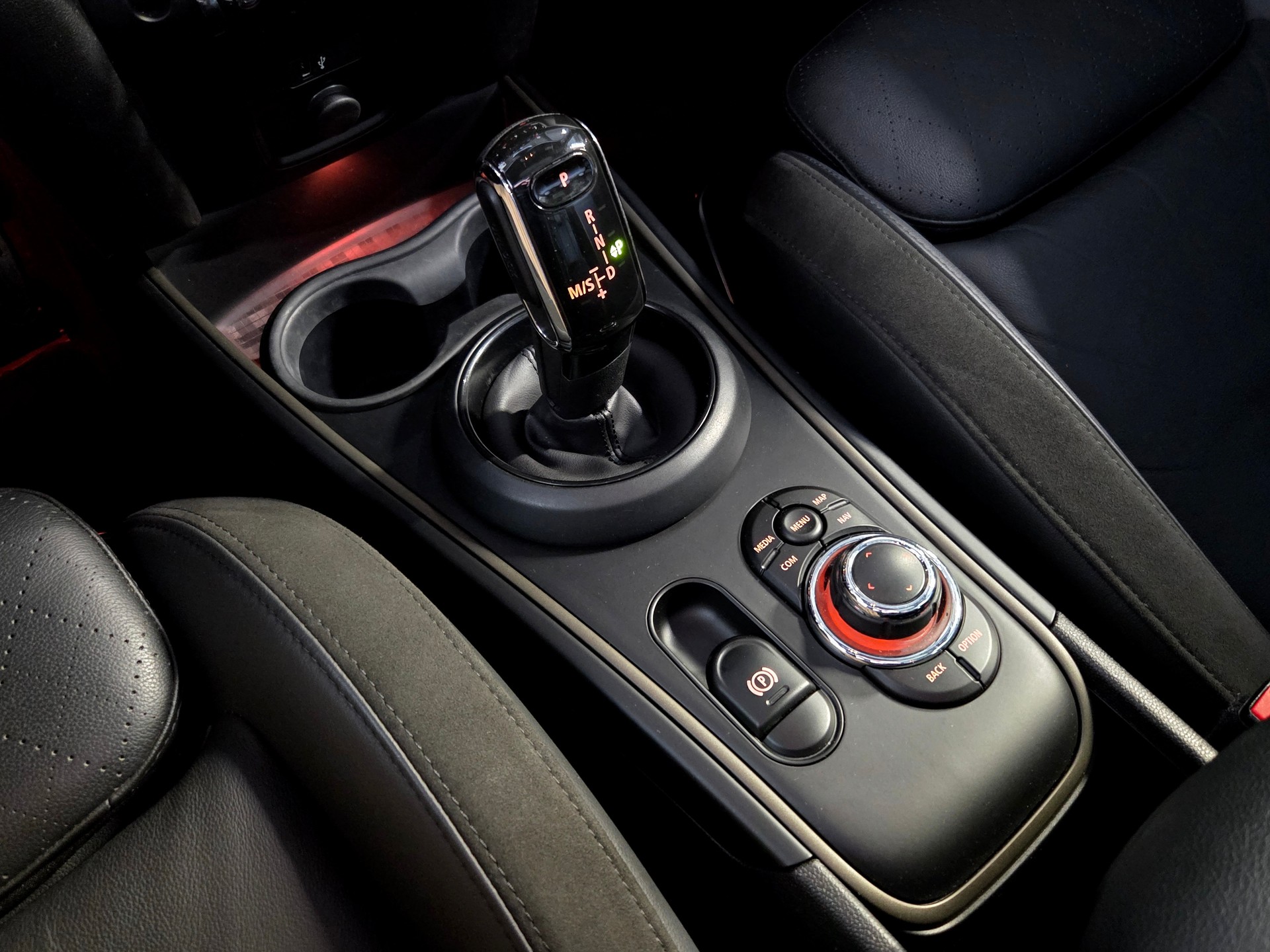 MINI Countryman F60 2.0i John Cooper Works ALL4-image-20