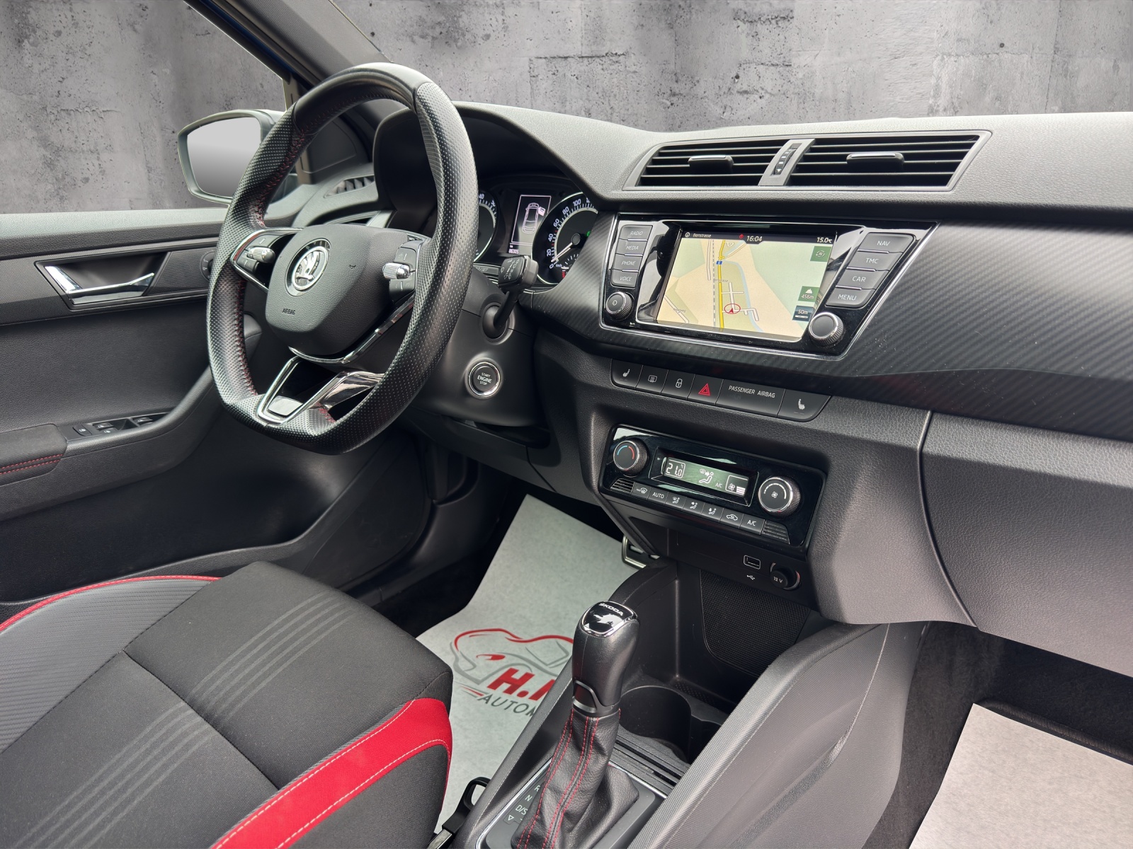 SKODA Fabia 1.0 TSI Monte Carlo DSG-image-12
