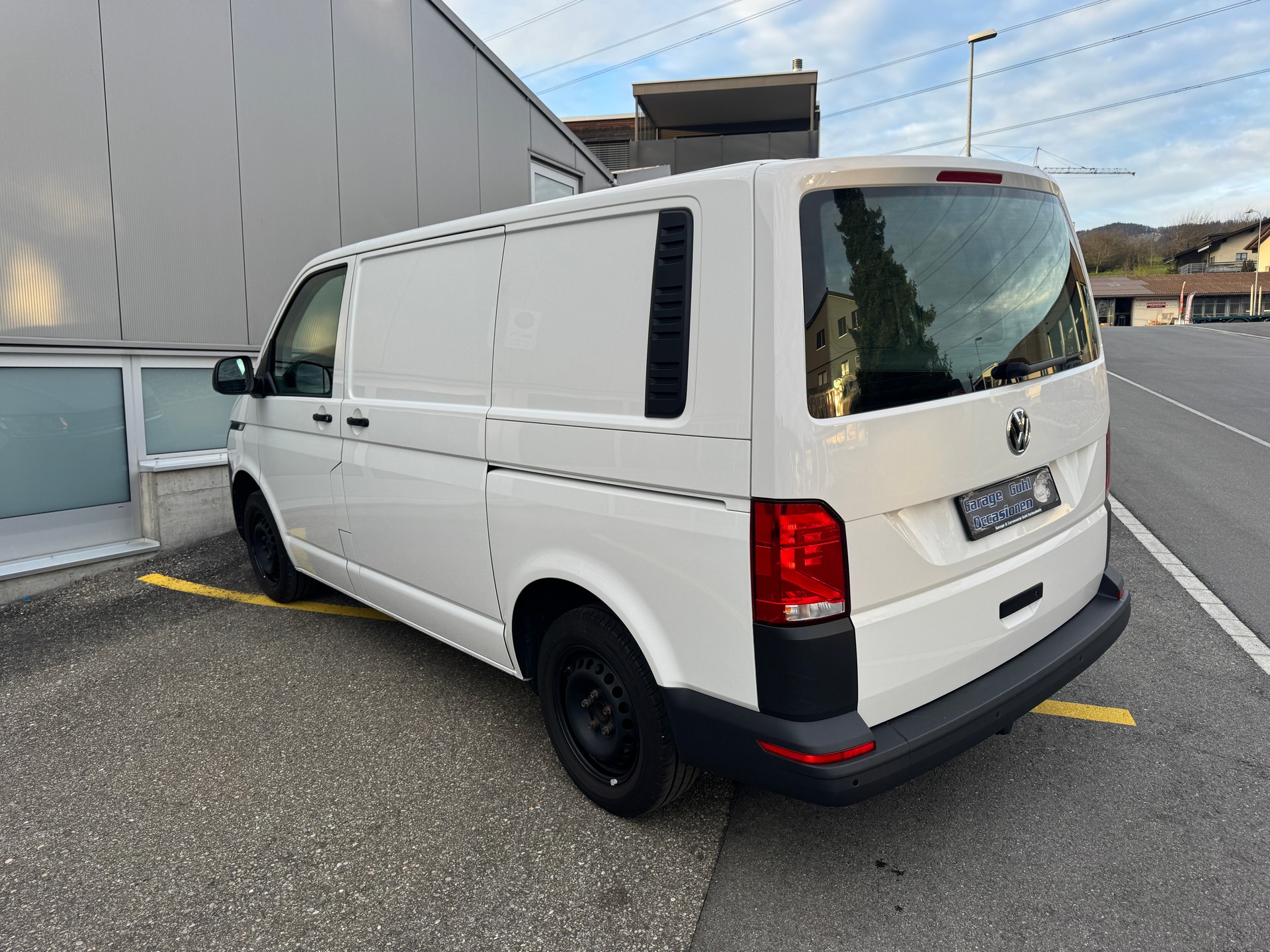VW T6.1 2.0 TDI-image-3