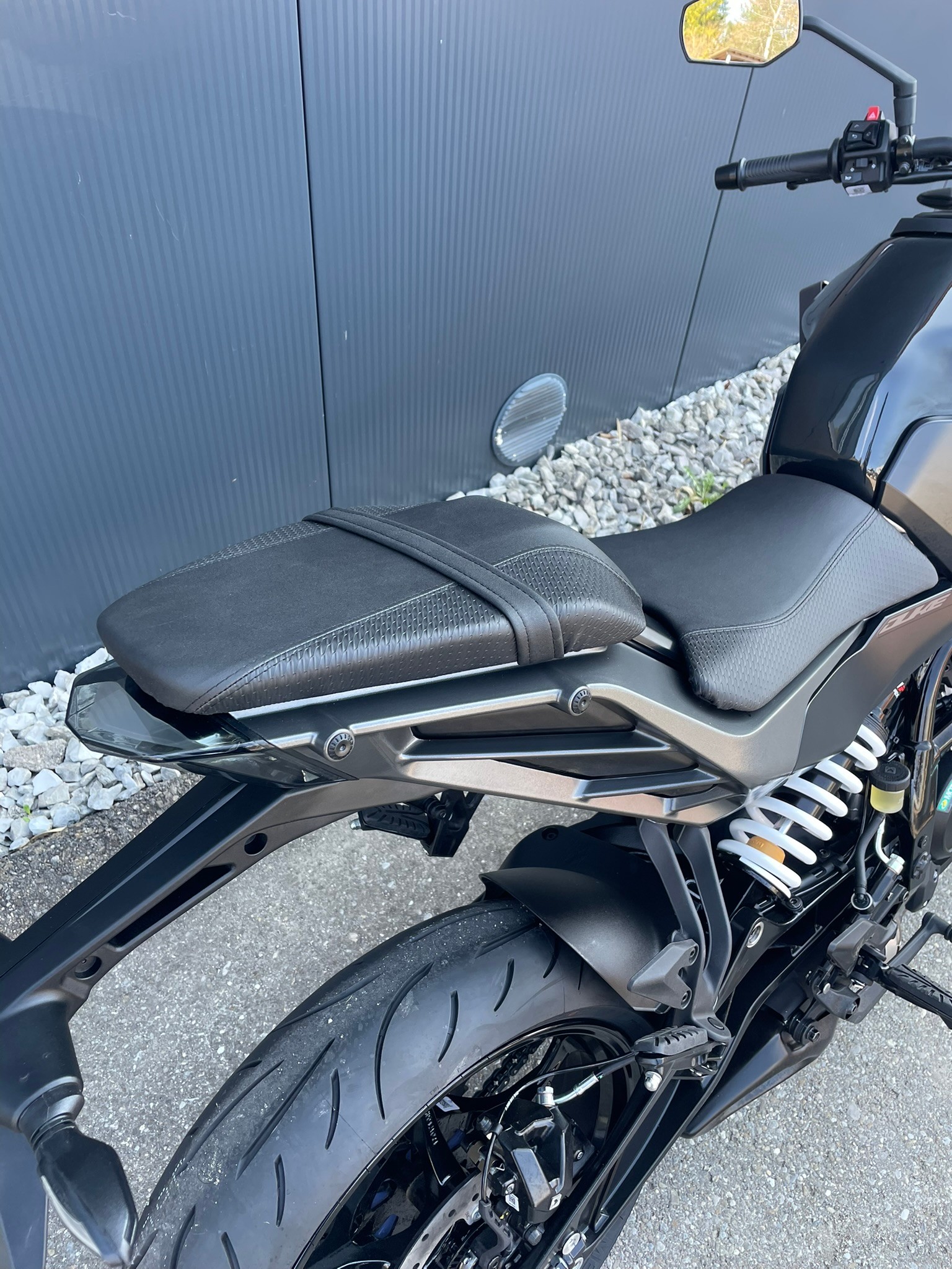 KTM 125 Duke-showroom-element-3