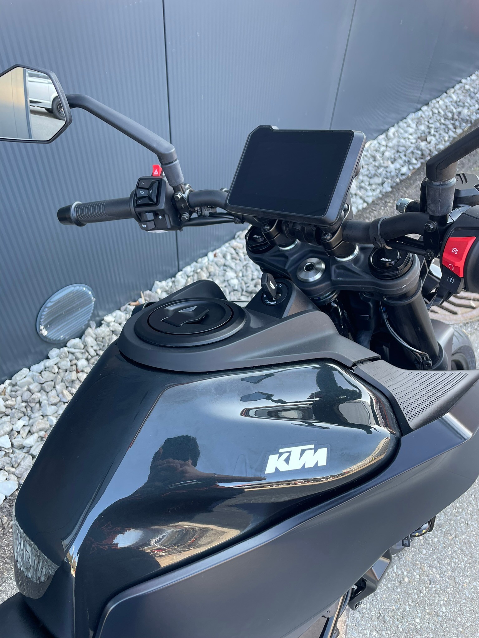 KTM 125 Duke-image-8