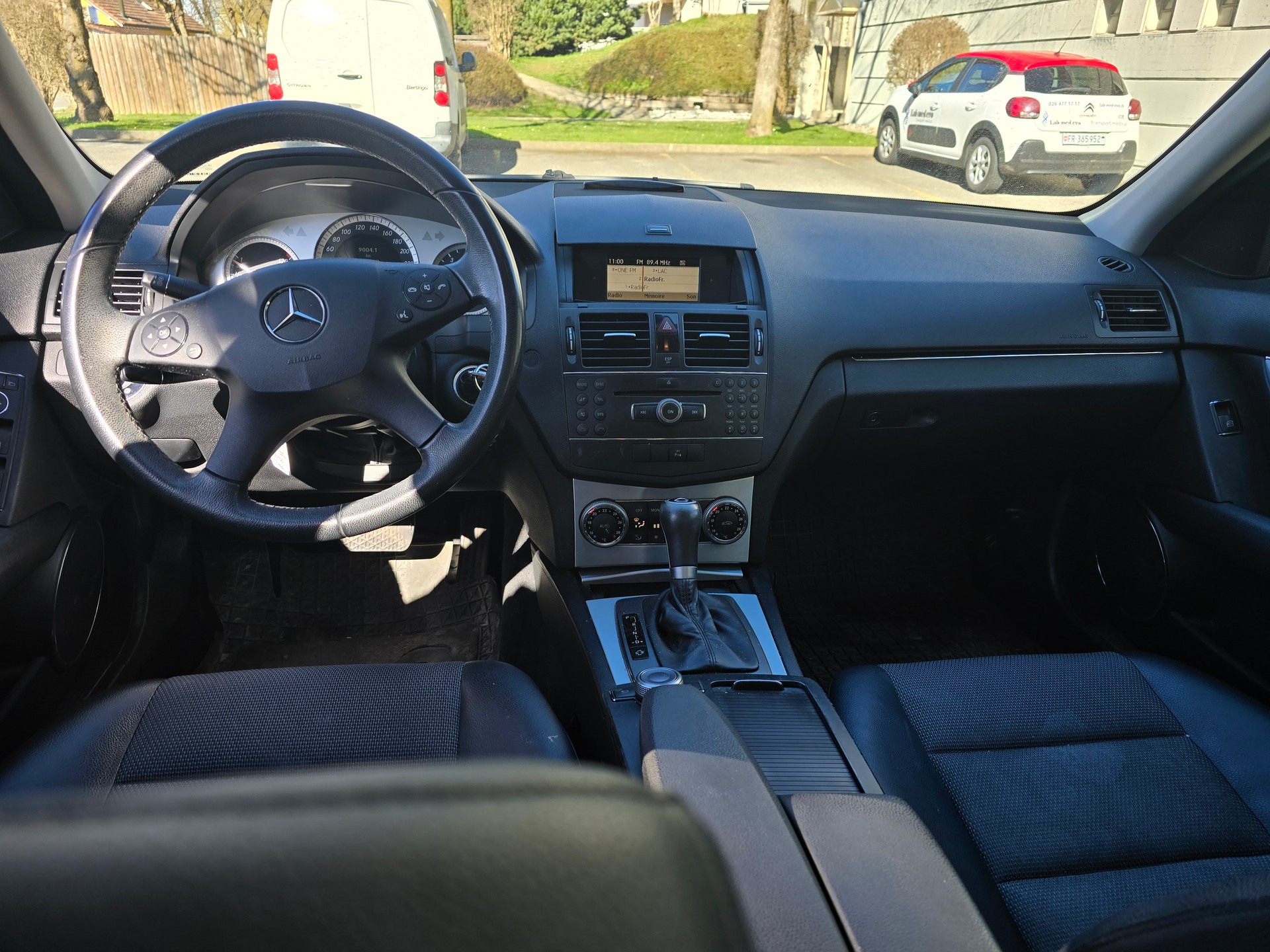 MERCEDES-BENZ C 230 Avantgarde-image-9