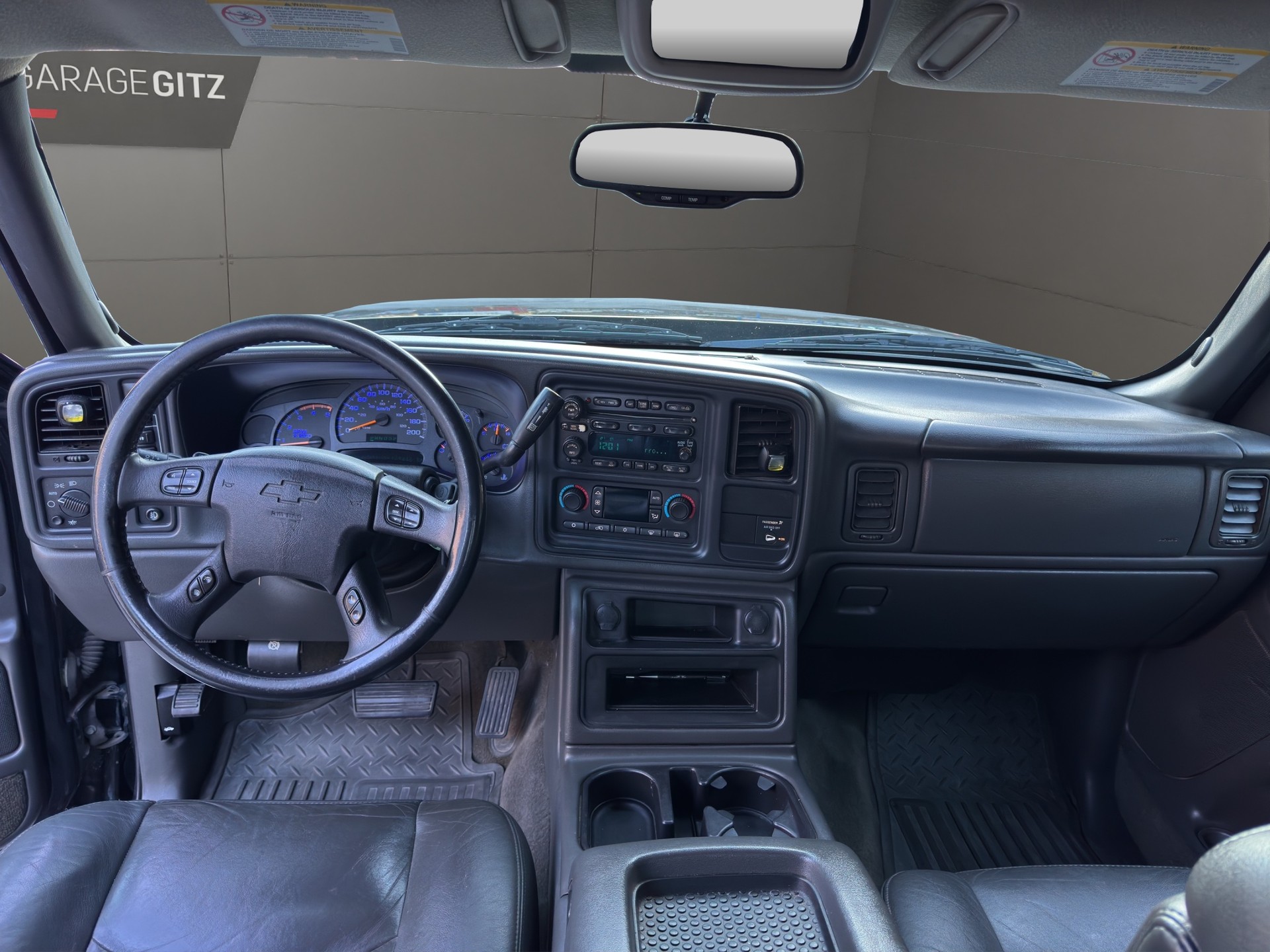 CHEVROLET SILVERADO LT-image-13