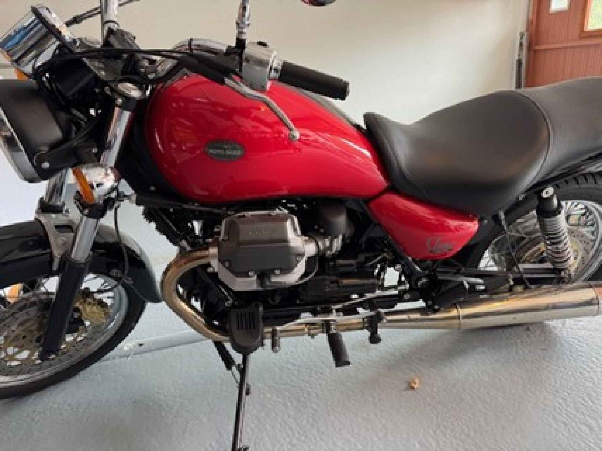 MOTO GUZZI California 1100 Stone C-showroom-element-1