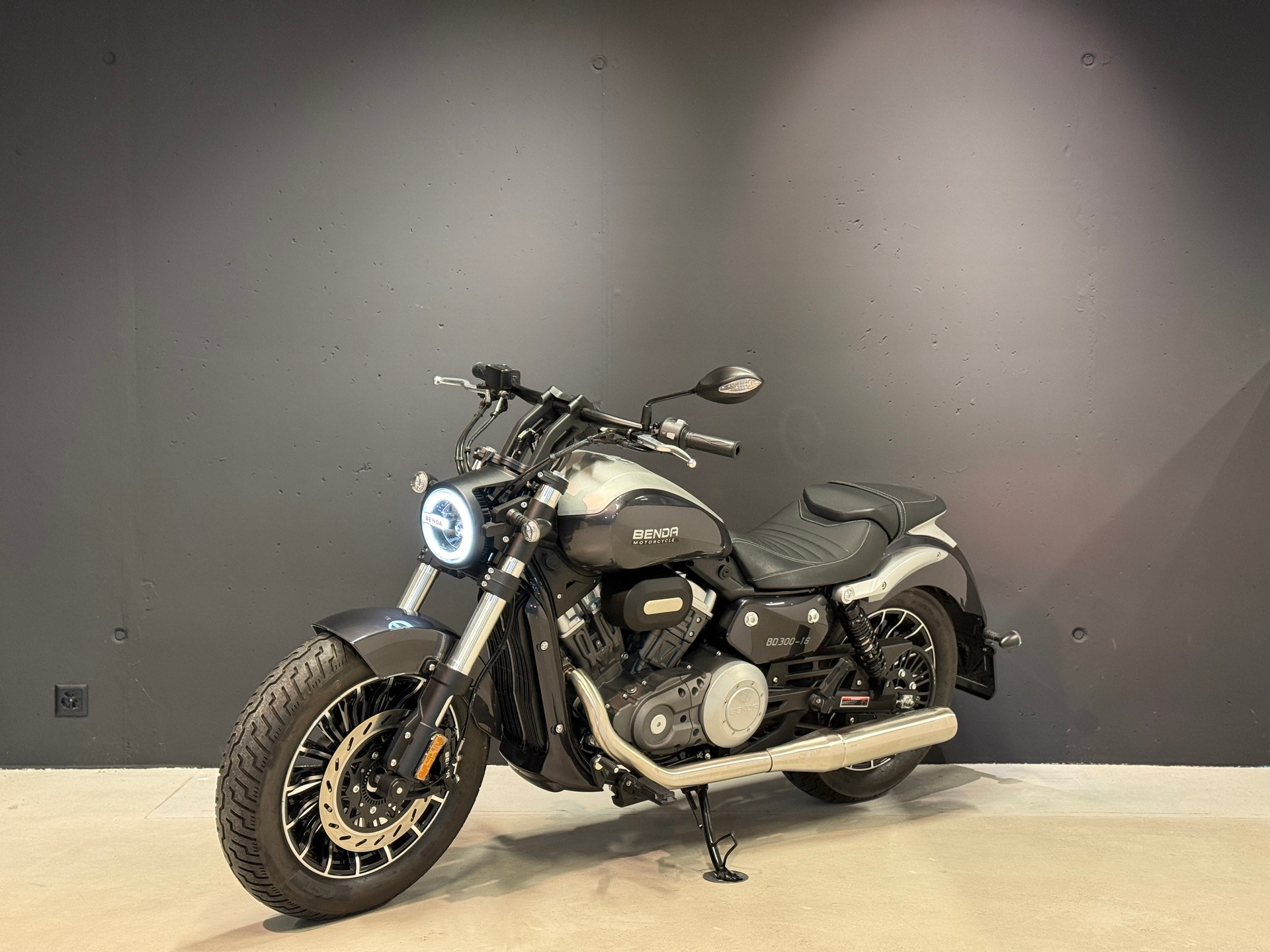 BENDA Rock 300-showroom-element-2