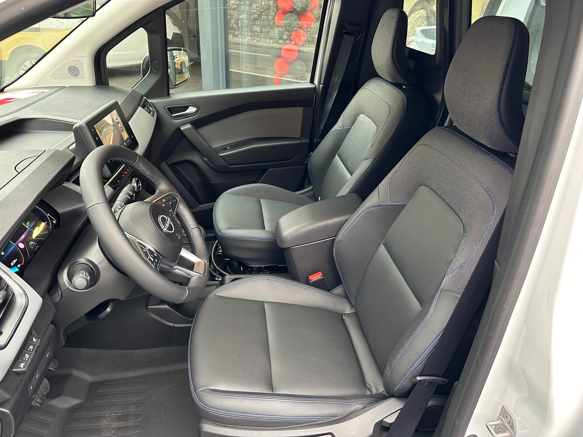 NISSAN Townstar EV45 kWh 22kW L1 Tekna-image-6