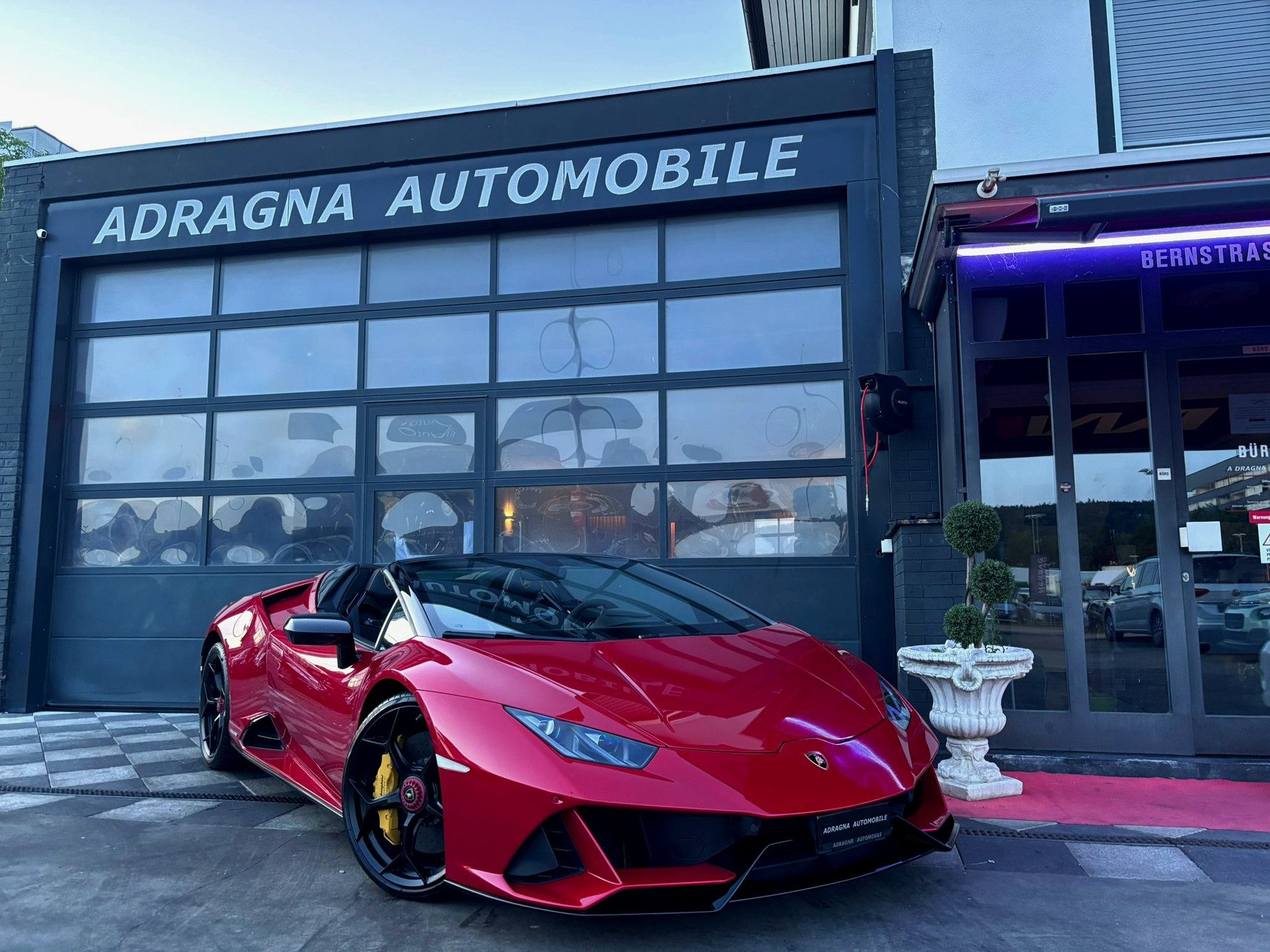 LAMBORGHINI Huracan EVO Spyder DCT-showroom-element-1