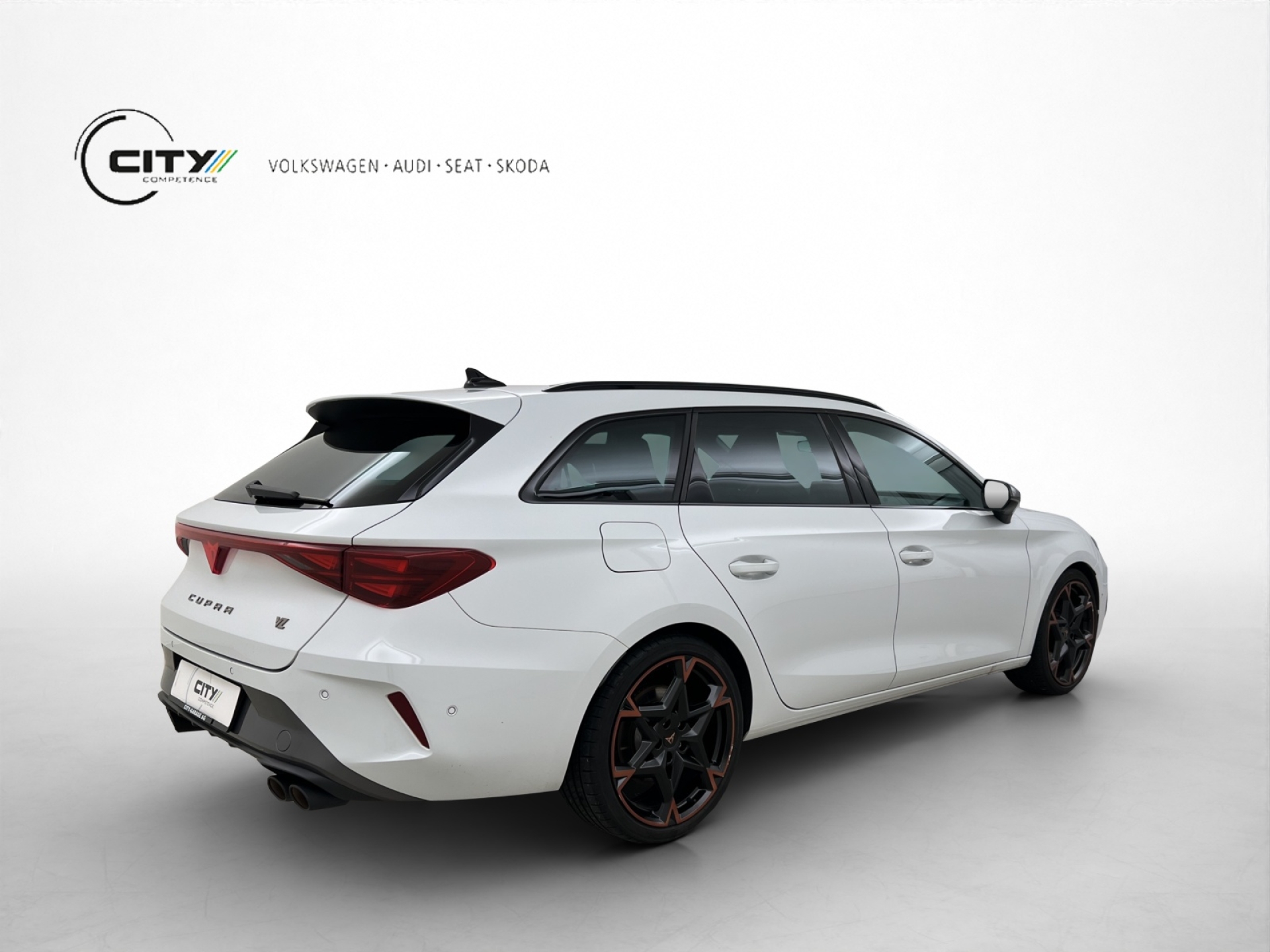 CUPRA Leon ST 2.0 TSI 333PS VZ 4Drive-image-2