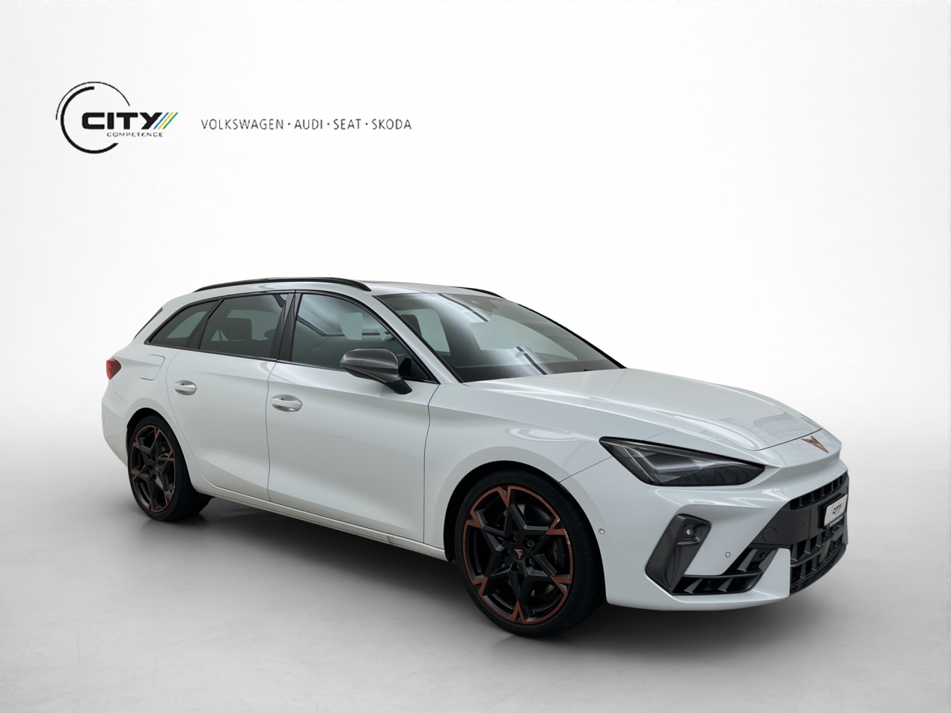 CUPRA Leon ST 2.0 TSI 333PS VZ 4Drive-image-3