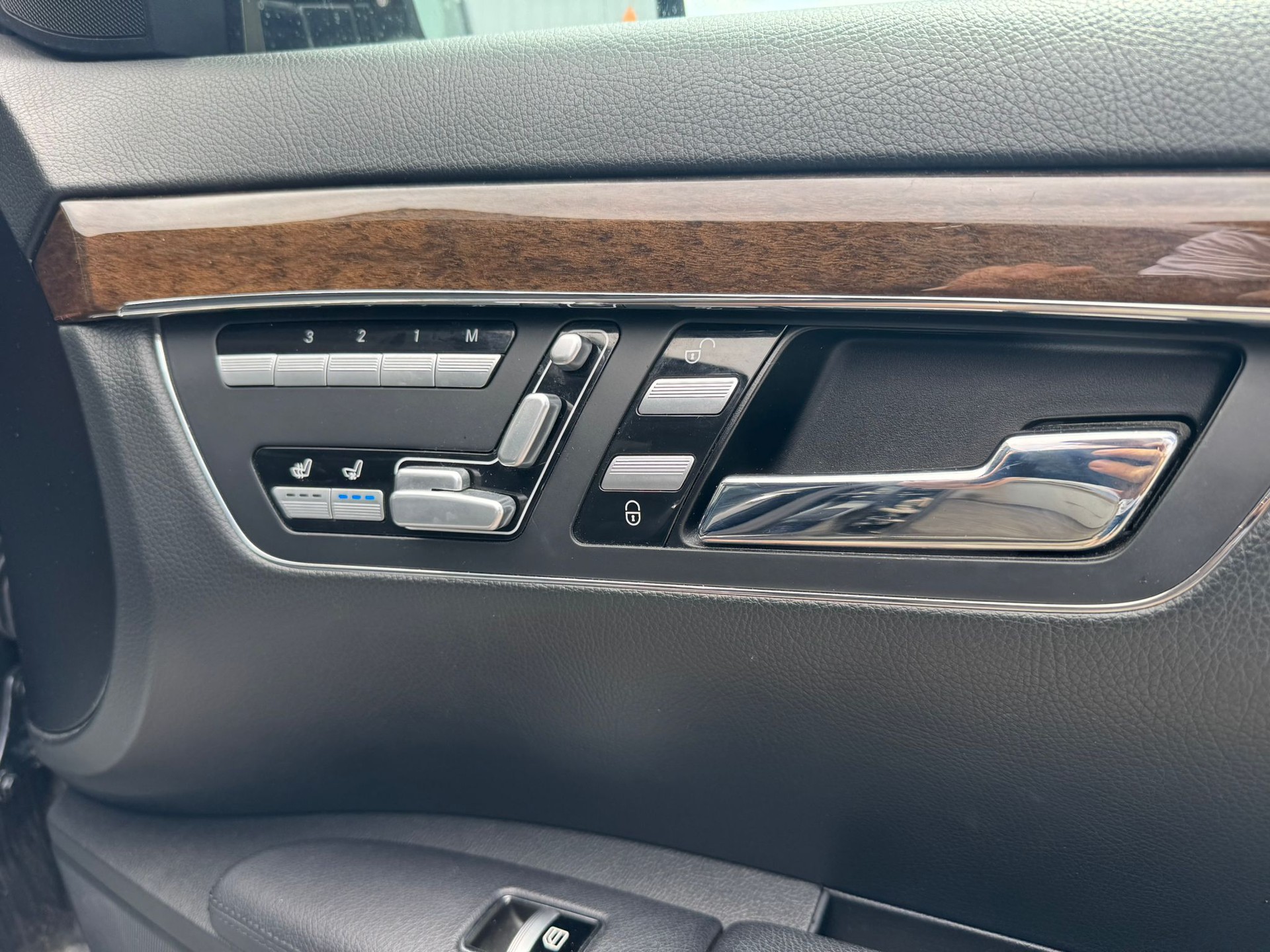 MERCEDES-BENZ S 350 L BlueTEC 7G-Tronic-image-14