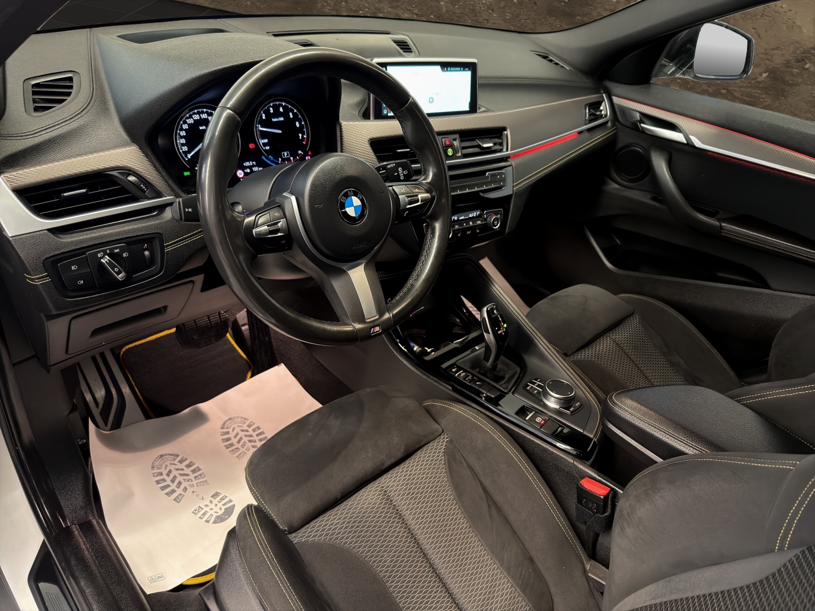 BMW X2 sDrive 18i-image-7