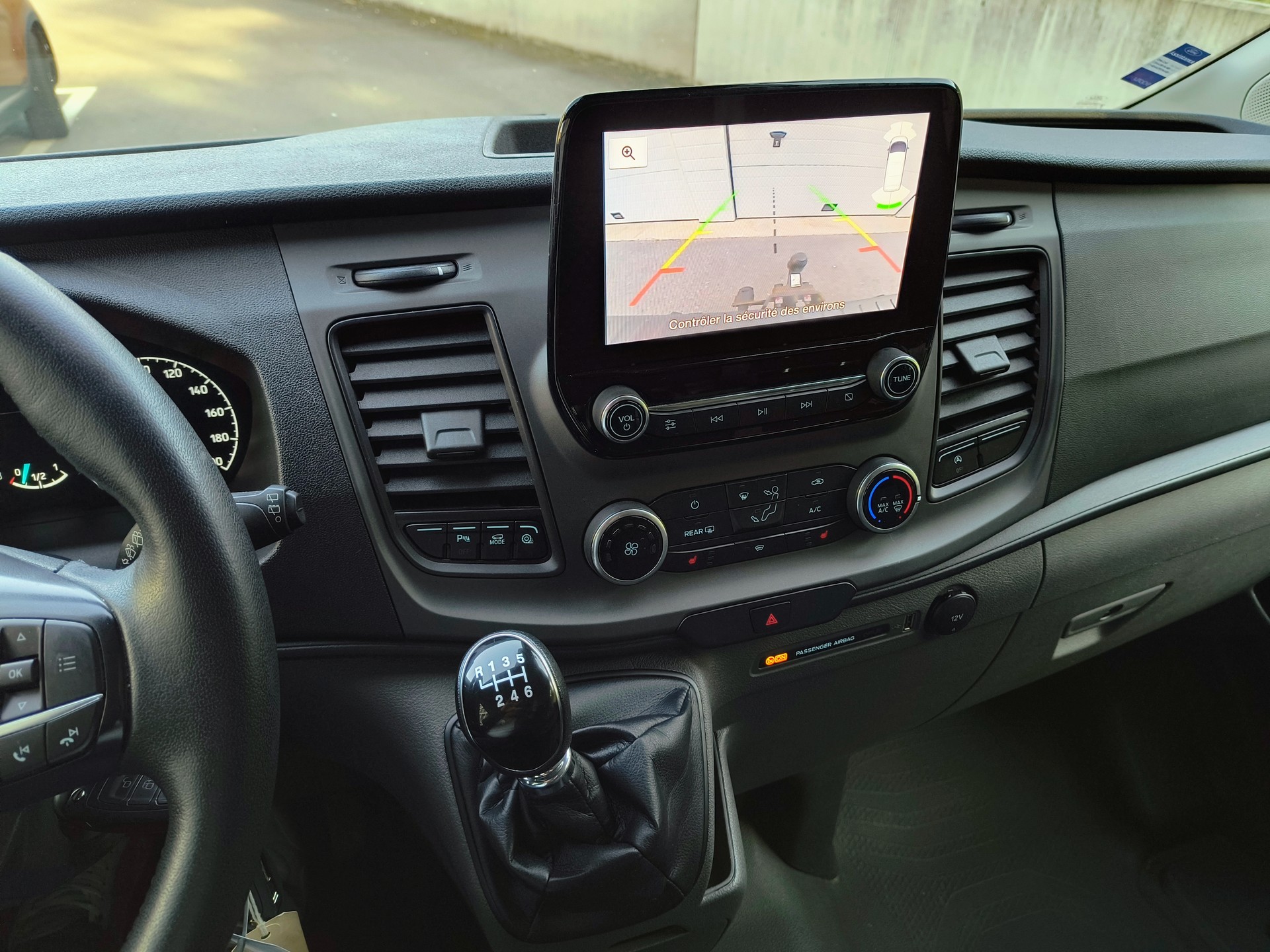 FORD Transit Custom Van 300 L1H1 Trend-image-8