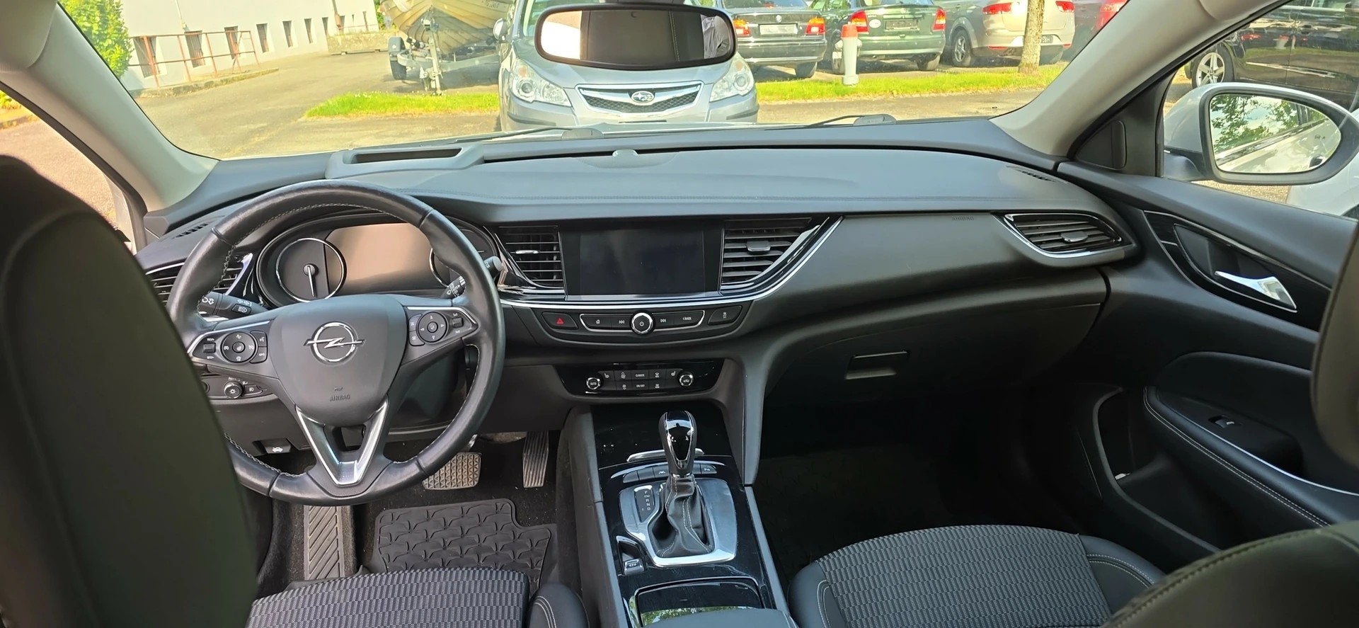 OPEL Insignia 2.0 BiDTI Sports Tourer Excellence 4WD A.-image-3