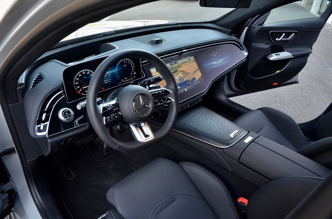 MERCEDES-BENZ E 53 AMG Hybrid 4Matic+ 9G-Tronic-image-15