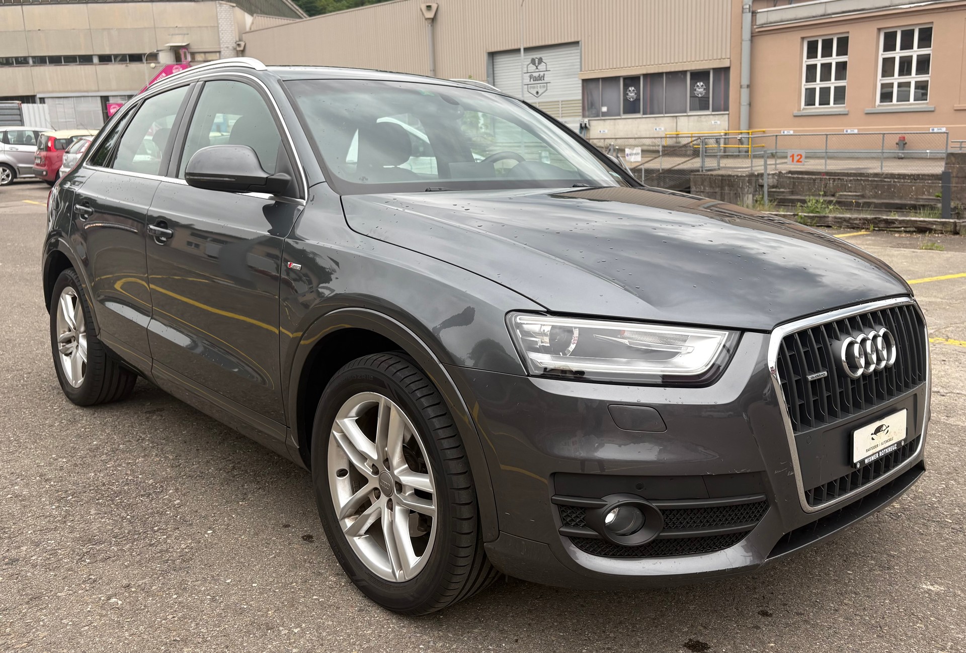 AUDI Q3 2.0 TDI quattro S-tronic-image-1