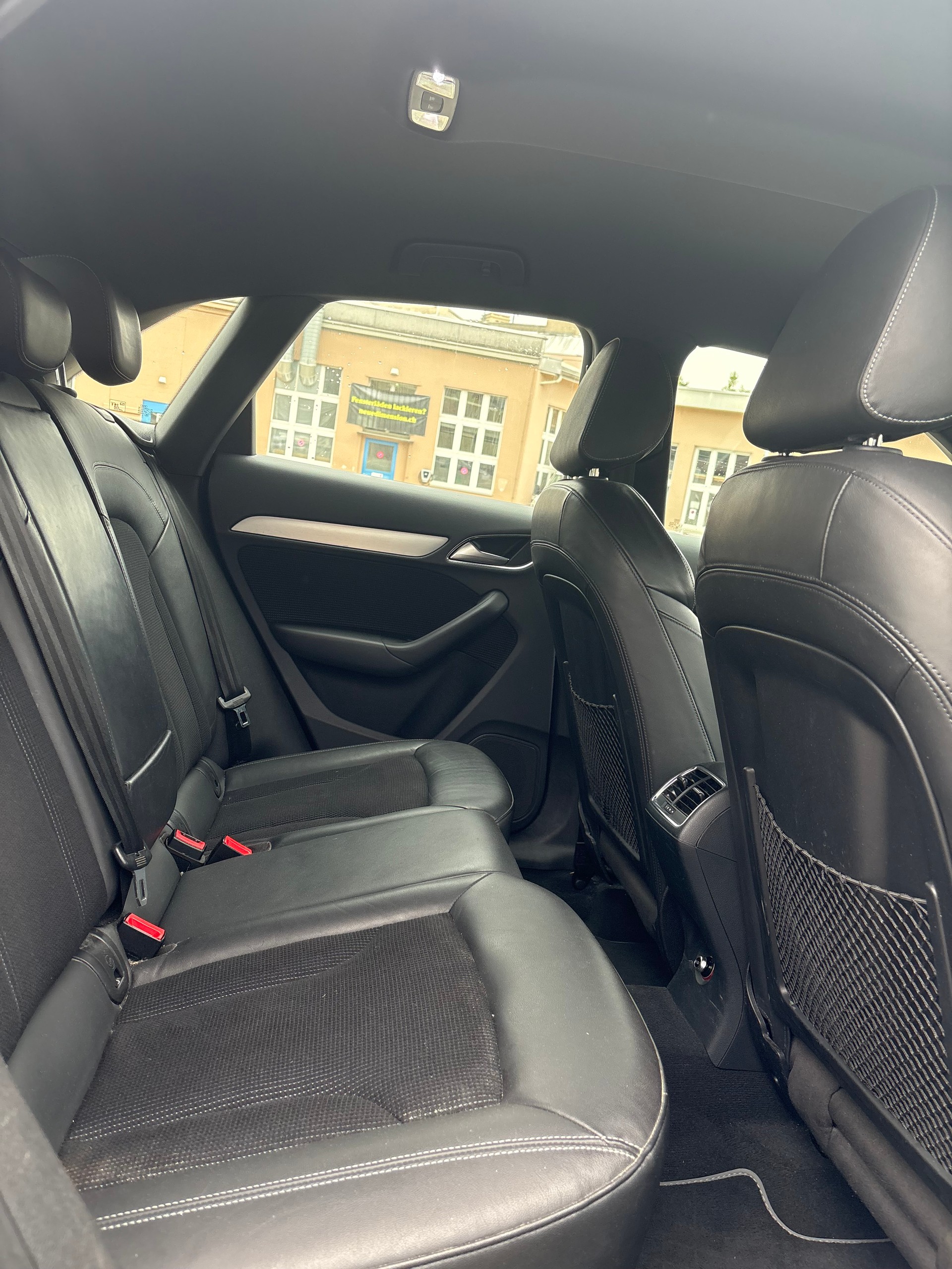 AUDI Q3 2.0 TDI quattro S-tronic-image-5