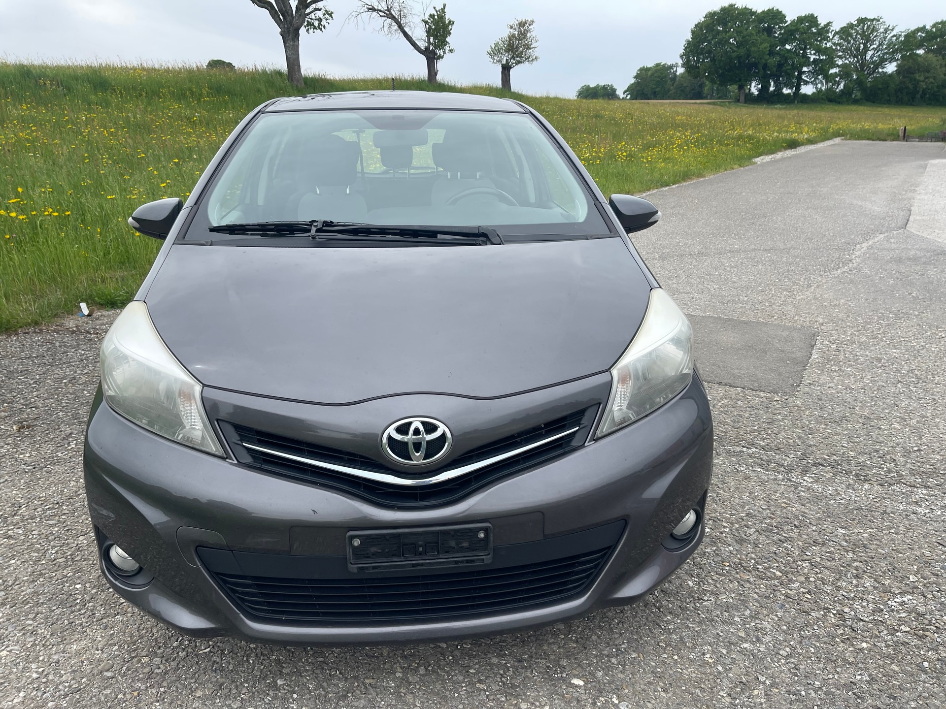 TOYOTA Yaris 1.33 Luna-image-12