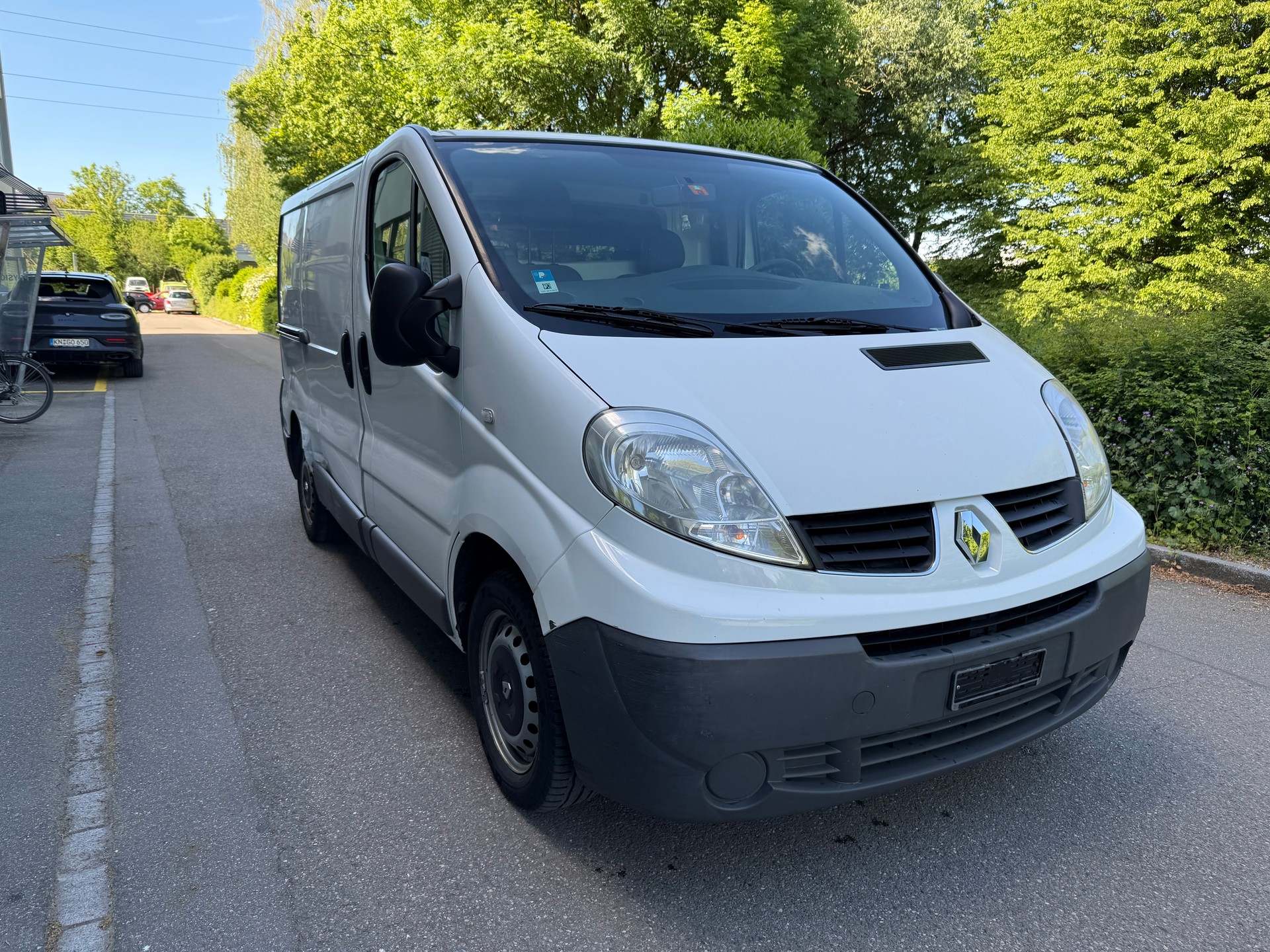 RENAULT Trafic 2.0 dCi 90 2.7t L1H1-image-2
