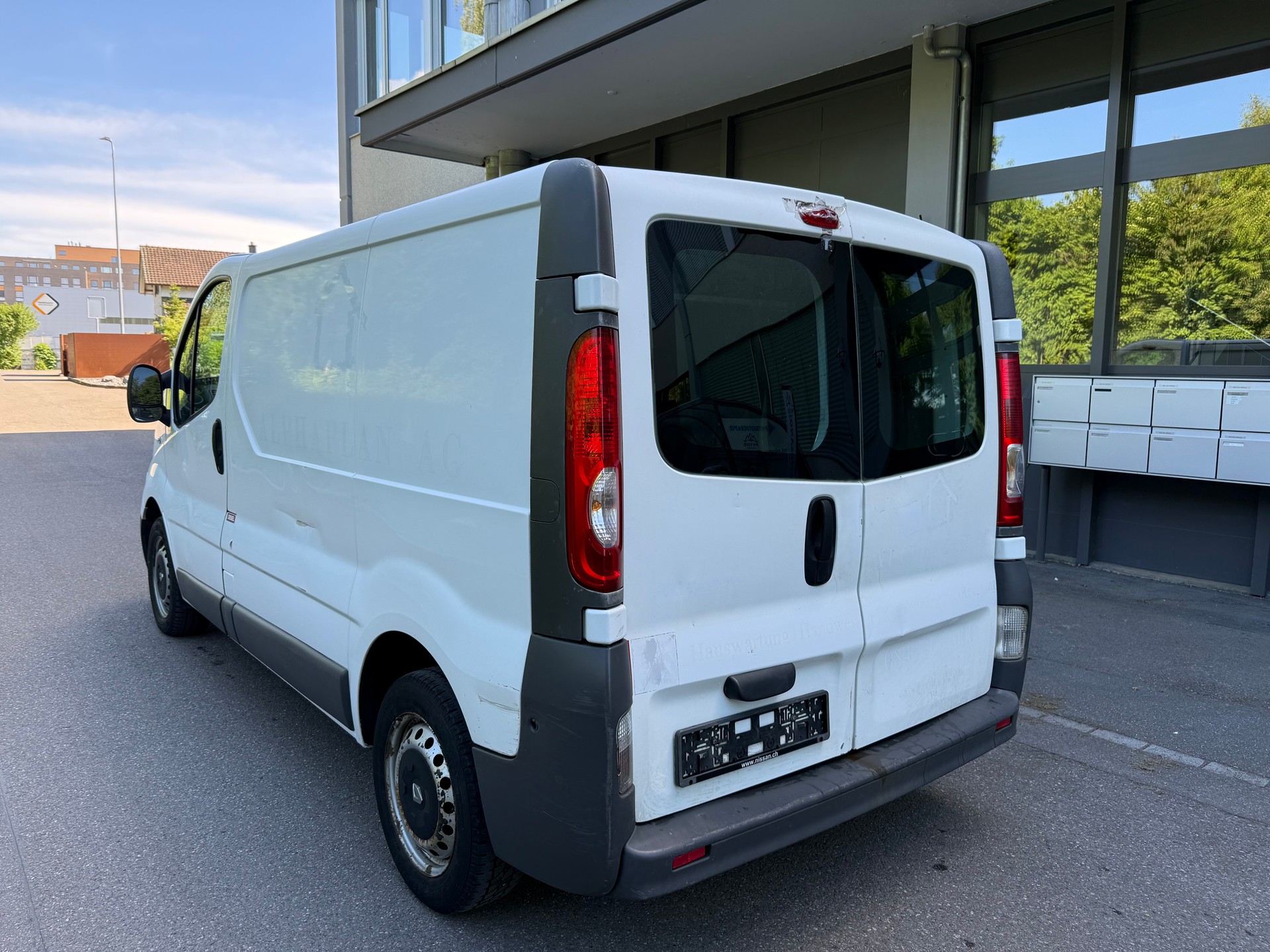 RENAULT Trafic 2.0 dCi 90 2.7t L1H1-image-3
