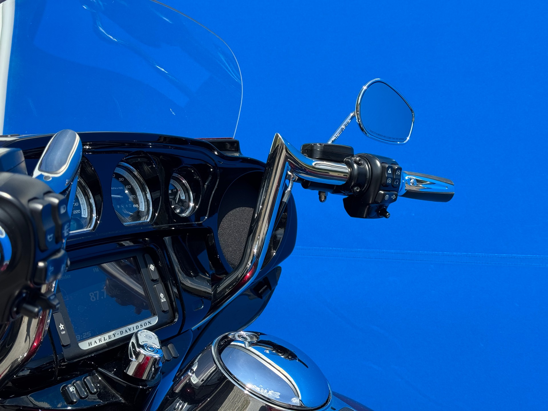 HARLEY-DAVIDSON FLHTK Electra Glide Ultra Limited Low 107-image-9