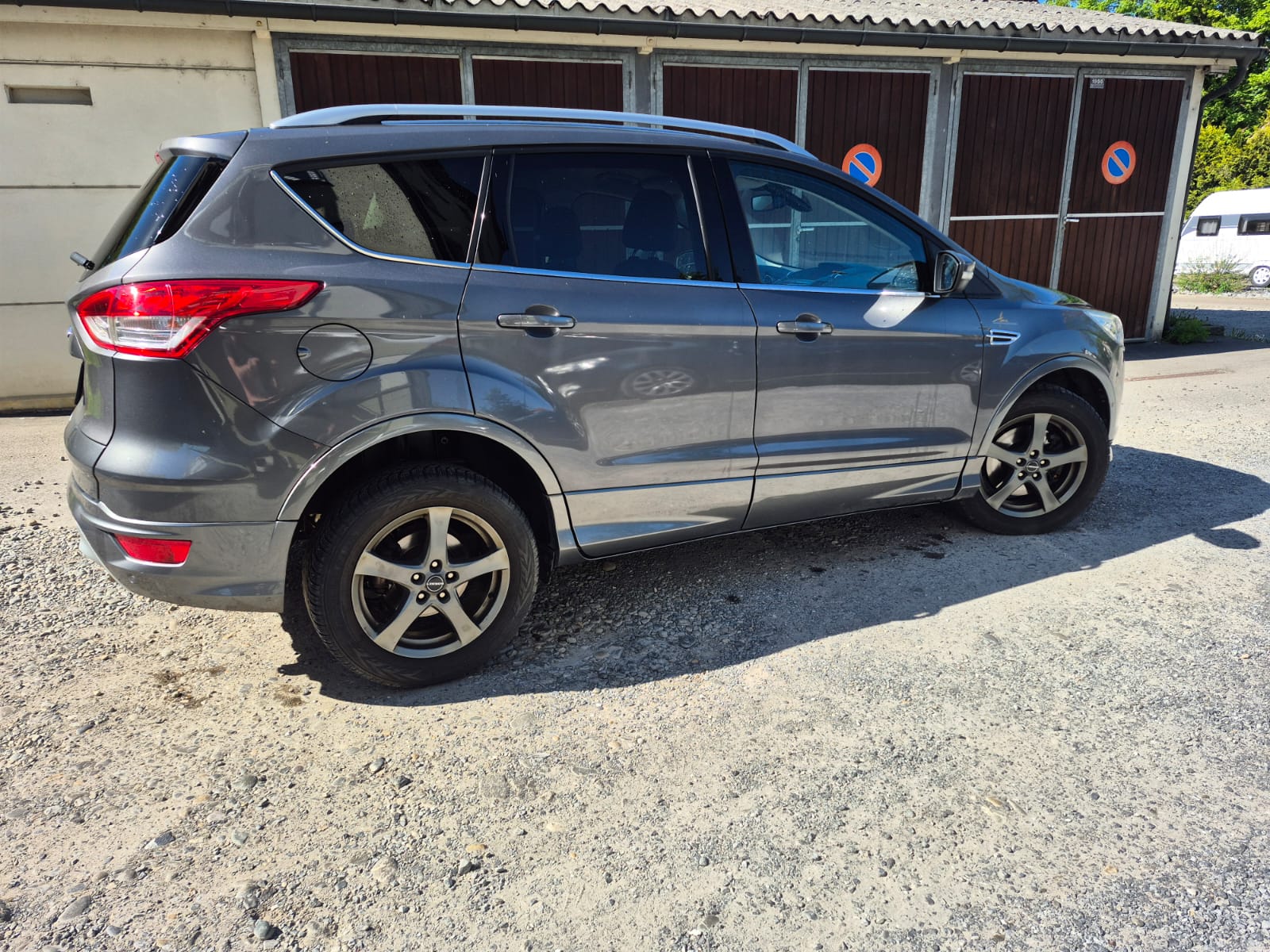 FORD Kuga 2.0 TDCi Titanium 4WD PowerShift-image-4