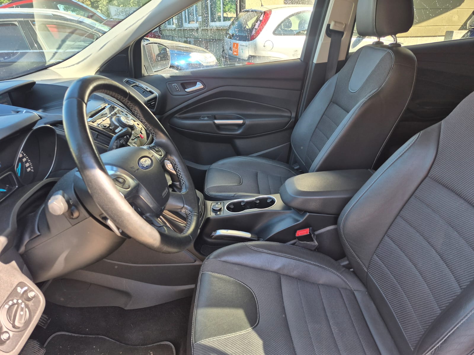 FORD Kuga 2.0 TDCi Titanium 4WD PowerShift-image-8