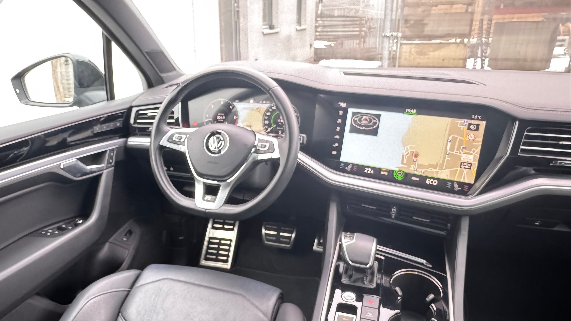 VW Touareg 3.0 TDI R Line Tiptronic-image-18