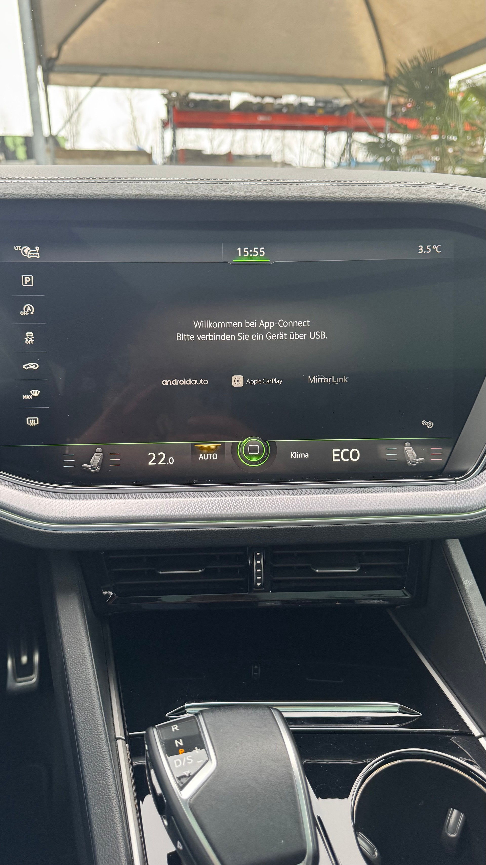 VW Touareg 3.0 TDI R Line Tiptronic-image-29