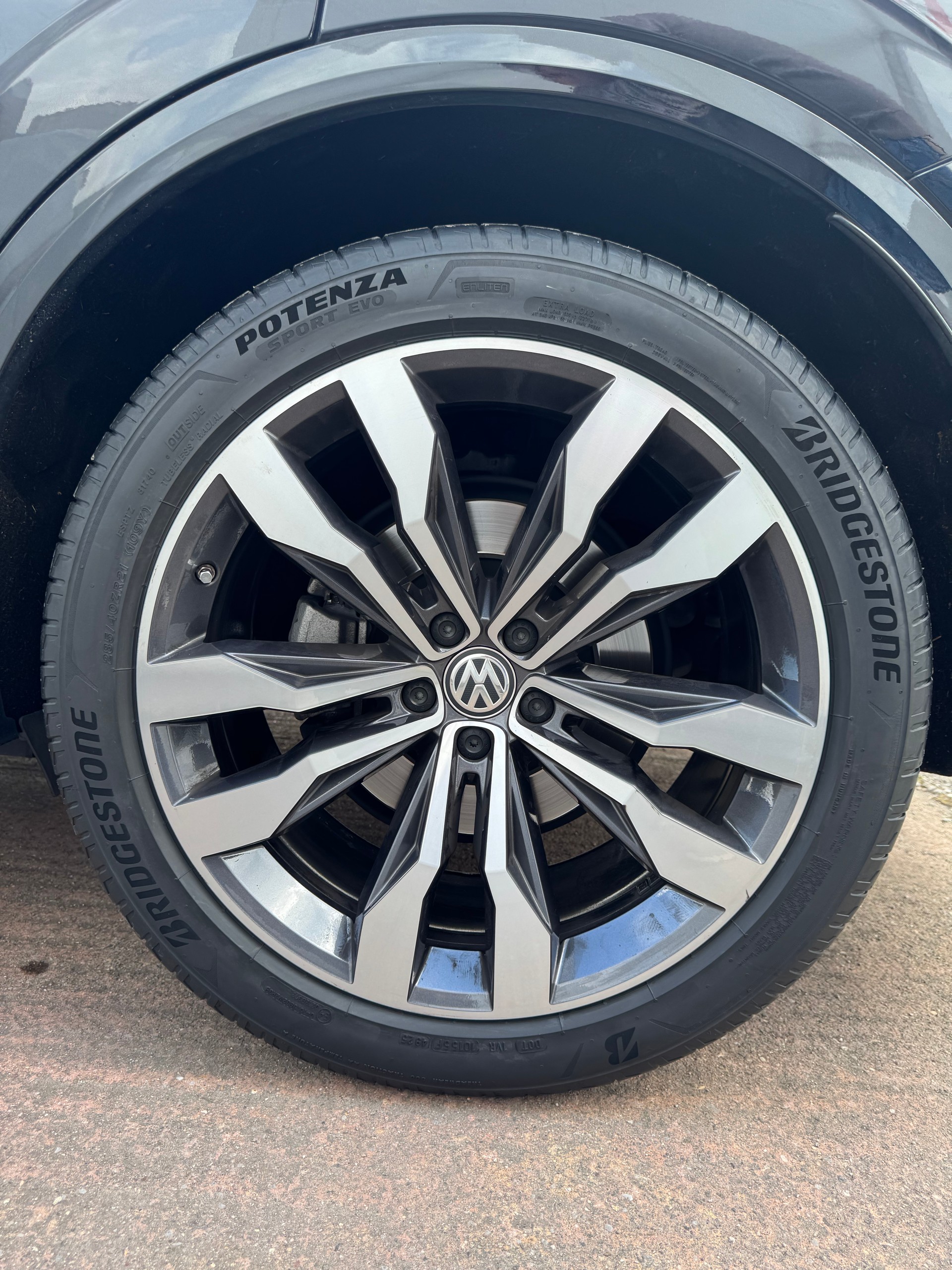 VW Touareg 3.0 TDI R Line Tiptronic-image-7