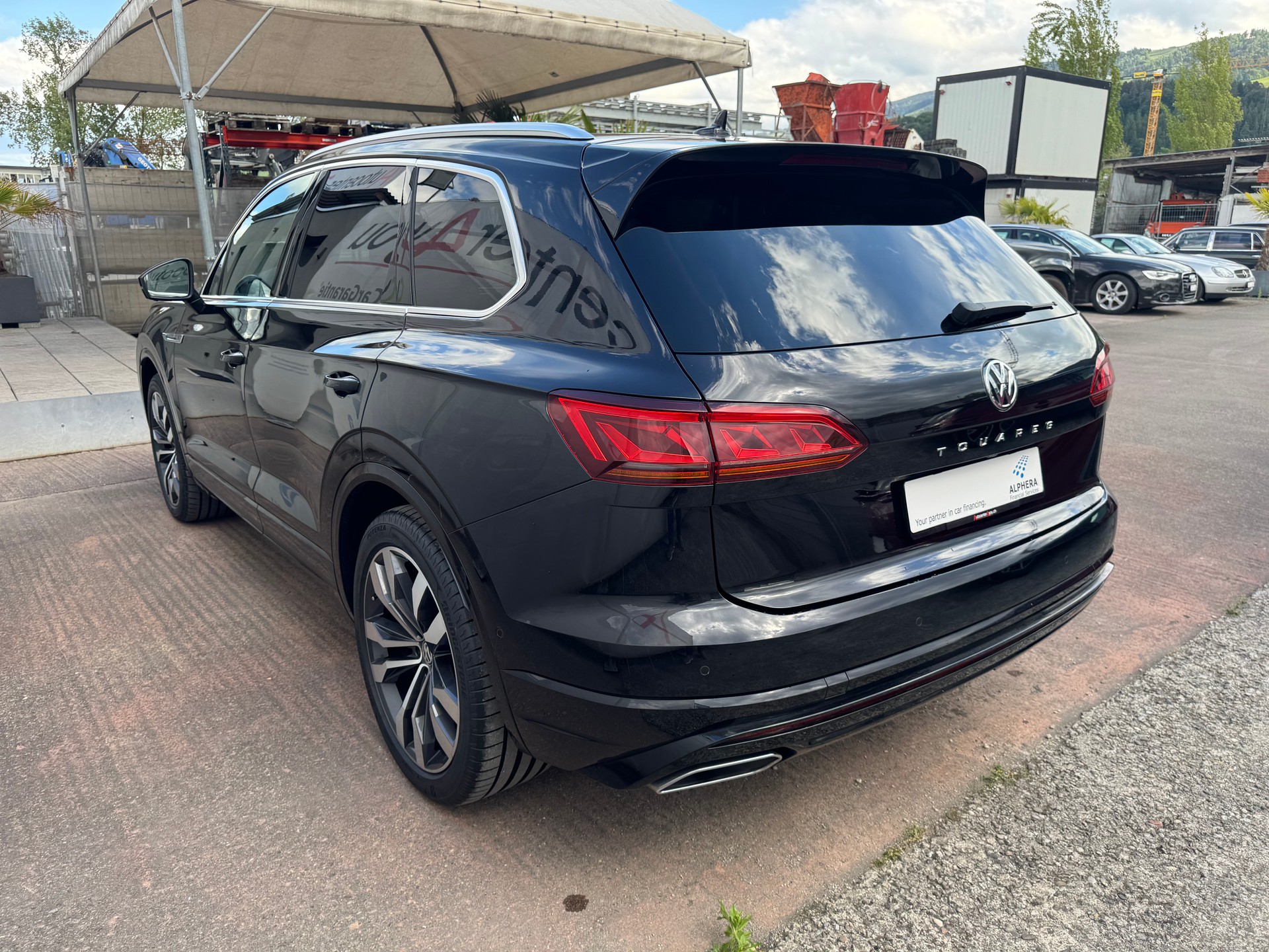 VW Touareg 3.0 TDI R Line Tiptronic-image-10