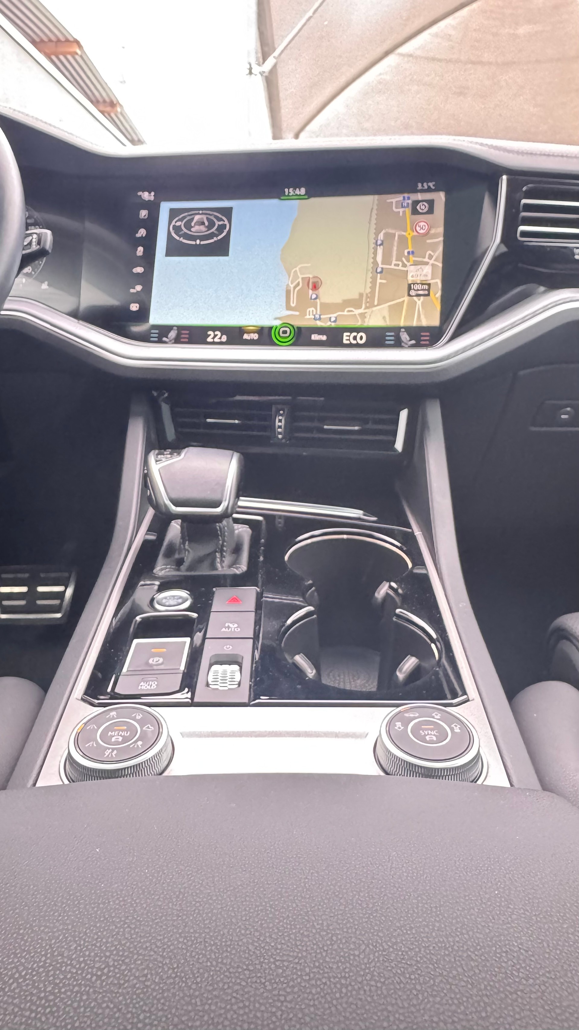 VW Touareg 3.0 TDI R Line Tiptronic-image-19