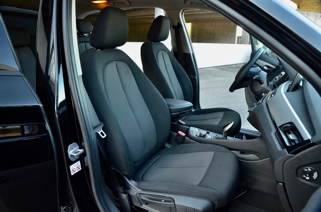 BMW X1 sDrive 18i Steptronic DSK-showroom-element-3