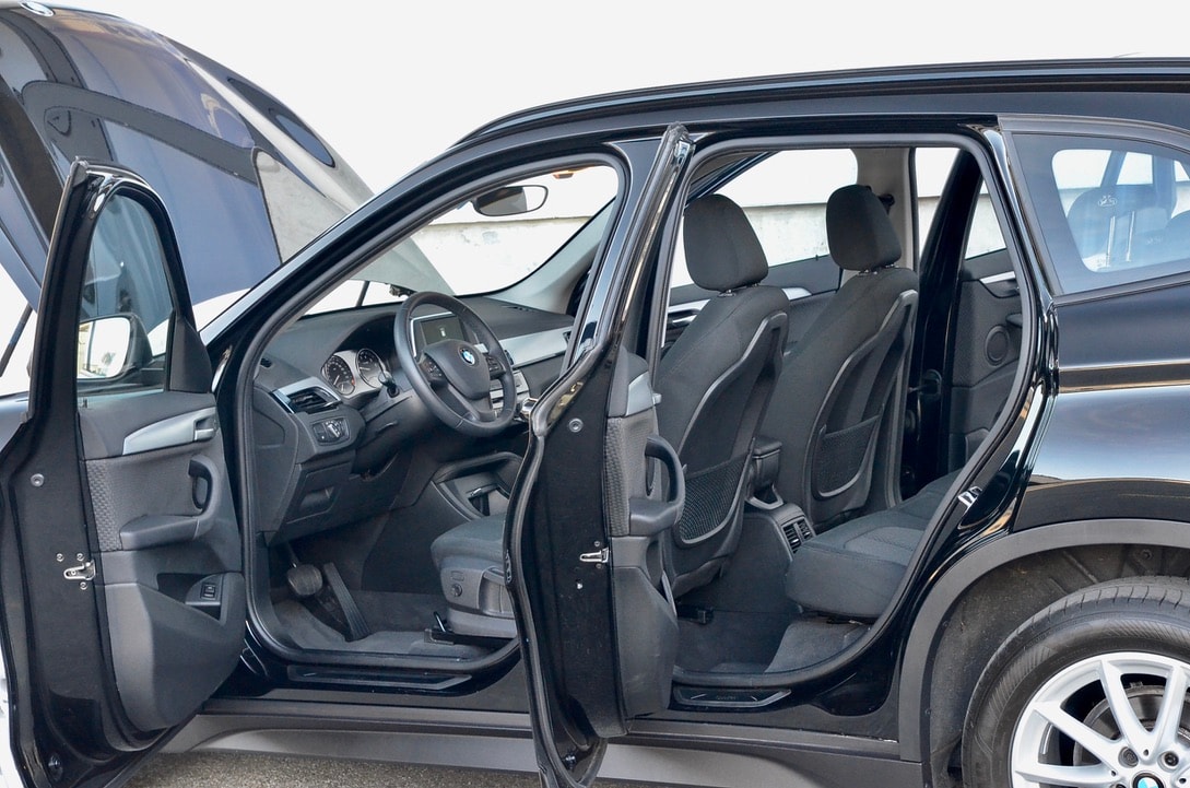 BMW X1 sDrive 18i Steptronic DSK-showroom-element-1