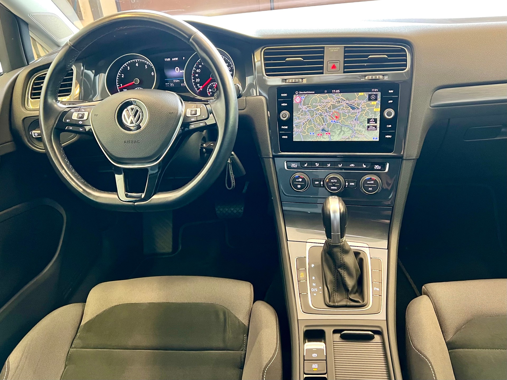 VW Golf 1.5 TSI EVO Highline DSG Facelift-image-25