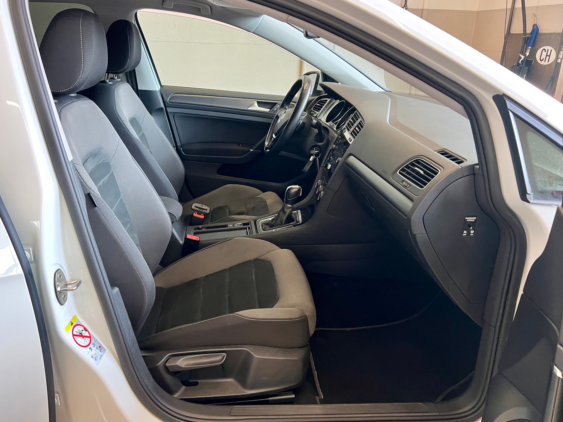 VW Golf 1.5 TSI EVO Highline DSG Facelift-image-23
