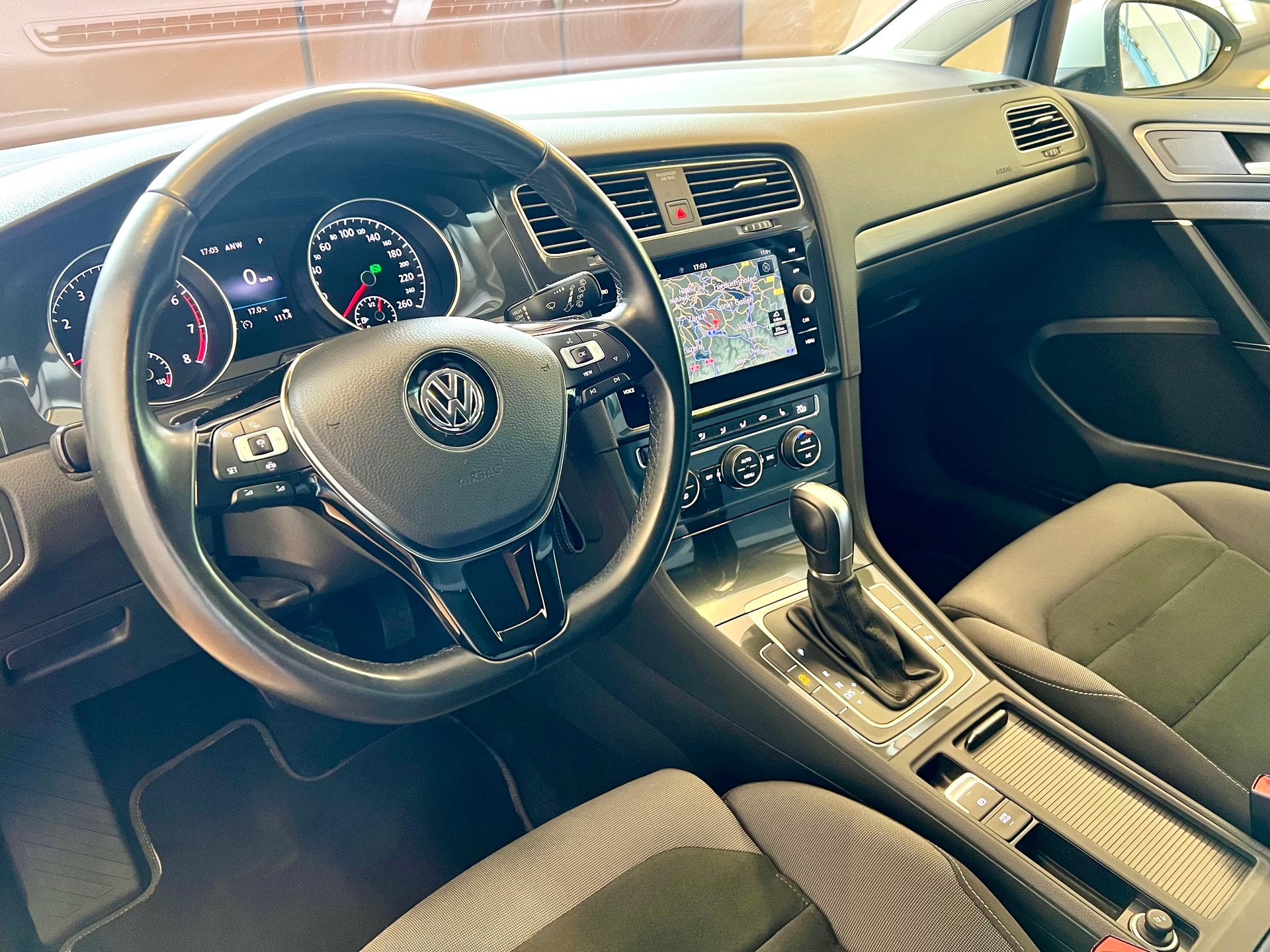 VW Golf 1.5 TSI EVO Highline DSG Facelift-image-19