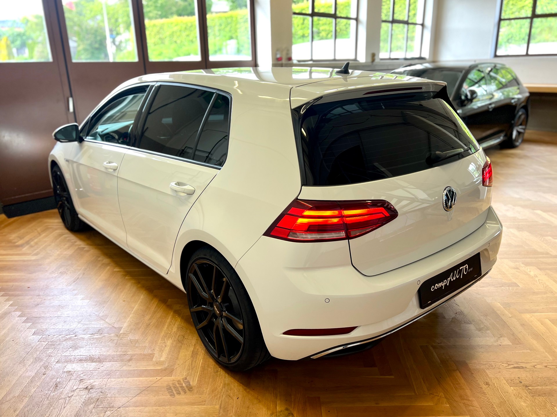 VW Golf 1.5 TSI EVO Highline DSG Facelift-image-11