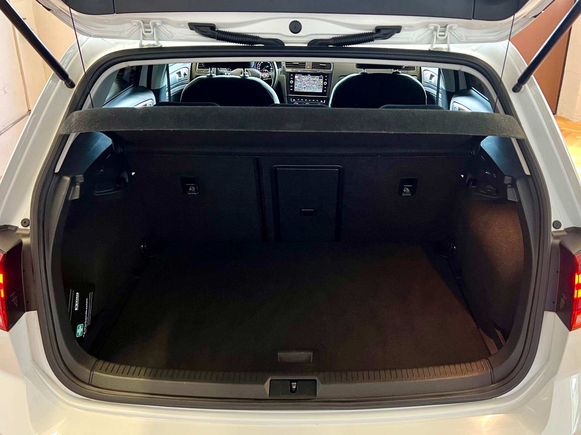 VW Golf 1.5 TSI EVO Highline DSG Facelift-image-21