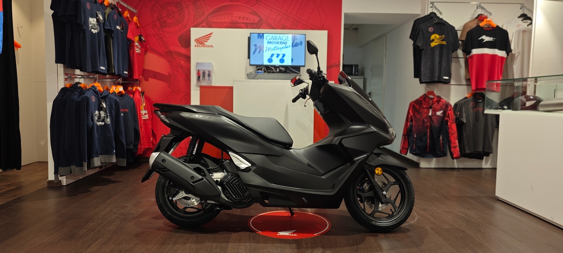 HONDA PCX 125-showroom-element-1