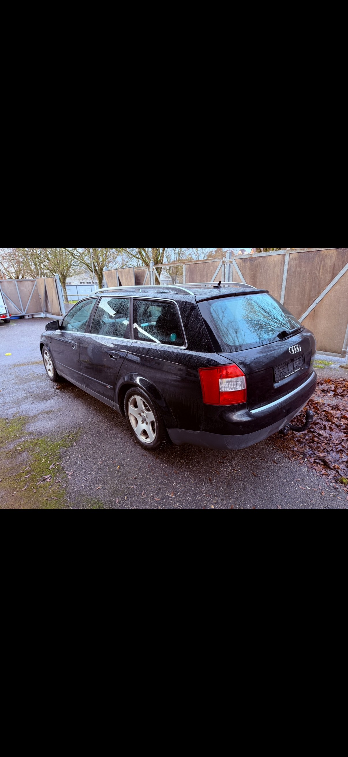 AUDI A4 Avant 2.5 TDI quattro S-line-image-4