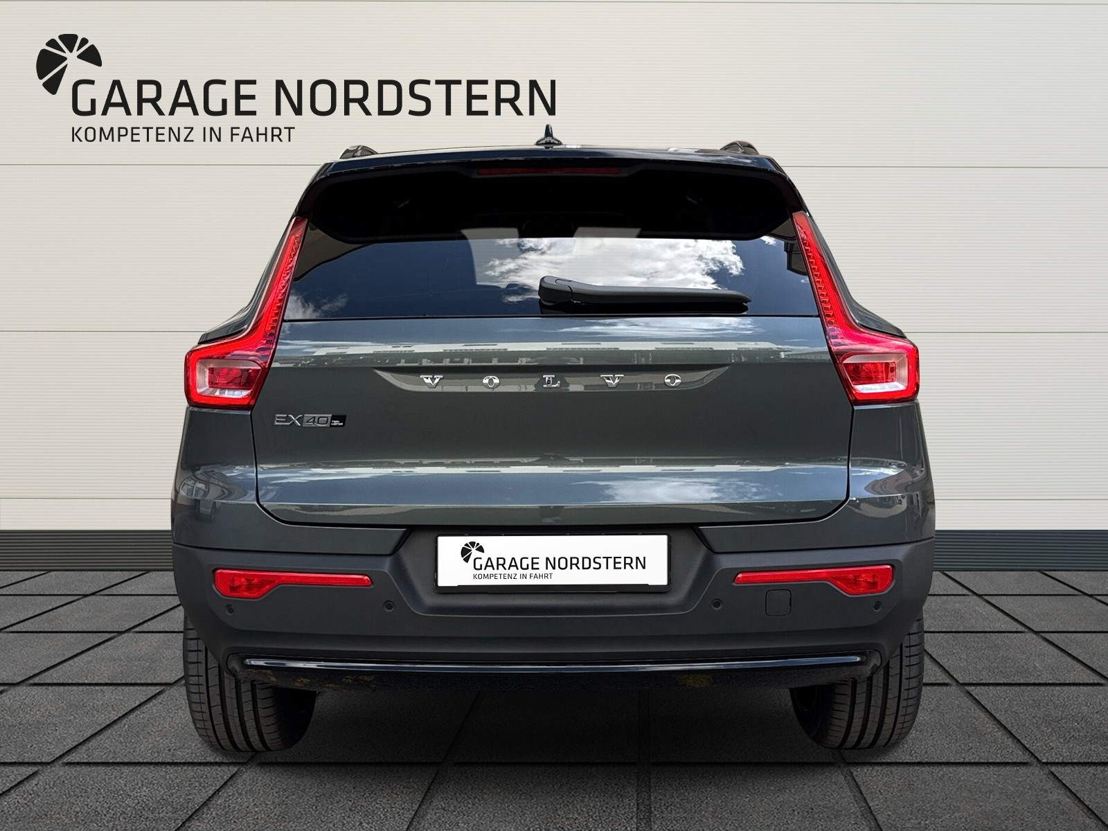 VOLVO EX40 Twin XCENTRIC Edition AWD-showroom-element-3