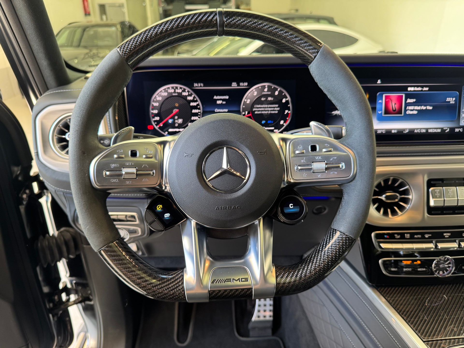 MERCEDES-BENZ G 63 AMG Speedshift Plus G-Tronic ## CH Auto con gratis service-image-9