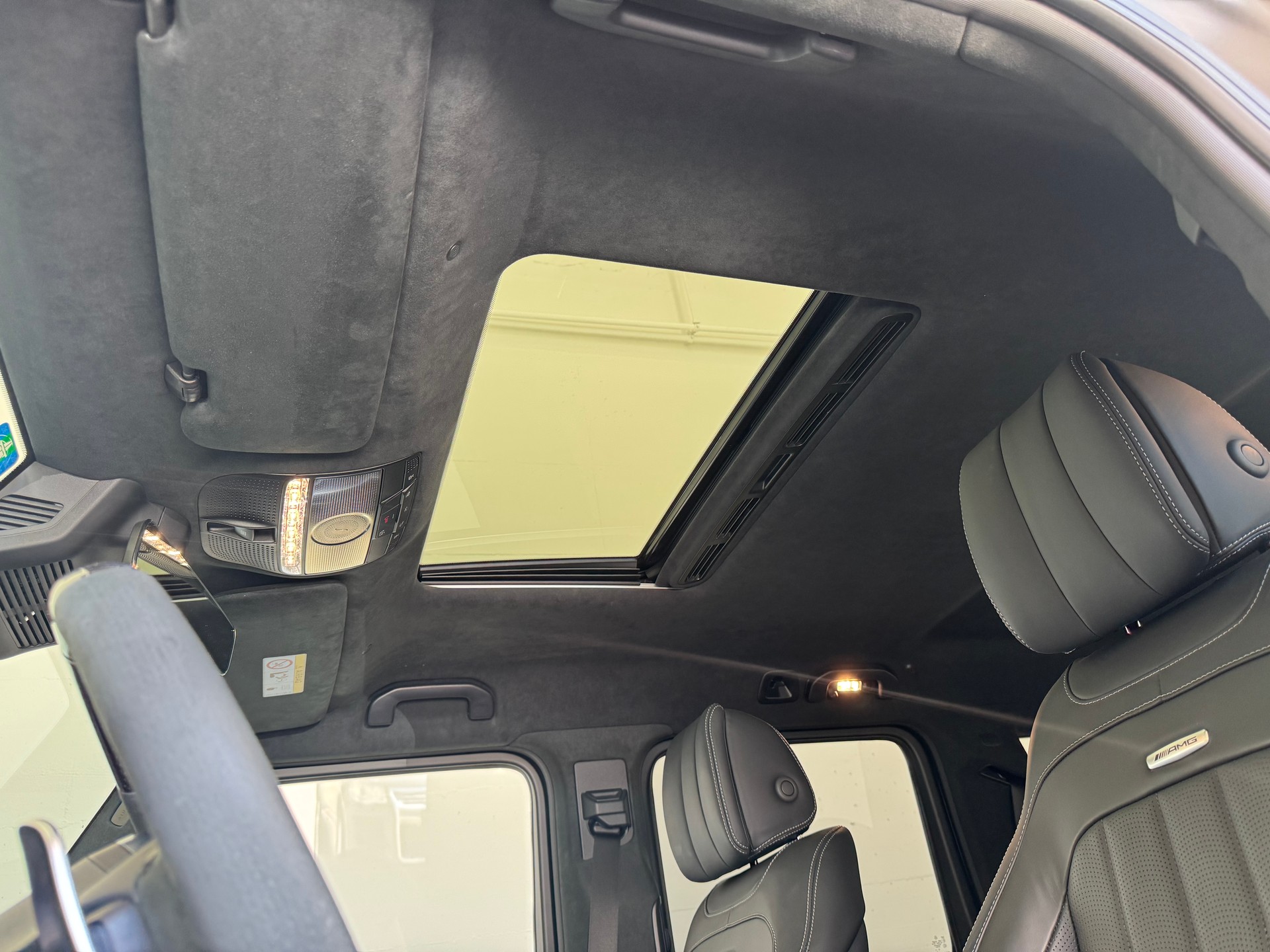 MERCEDES-BENZ G 63 AMG Speedshift Plus G-Tronic ## CH Auto con gratis service-image-12