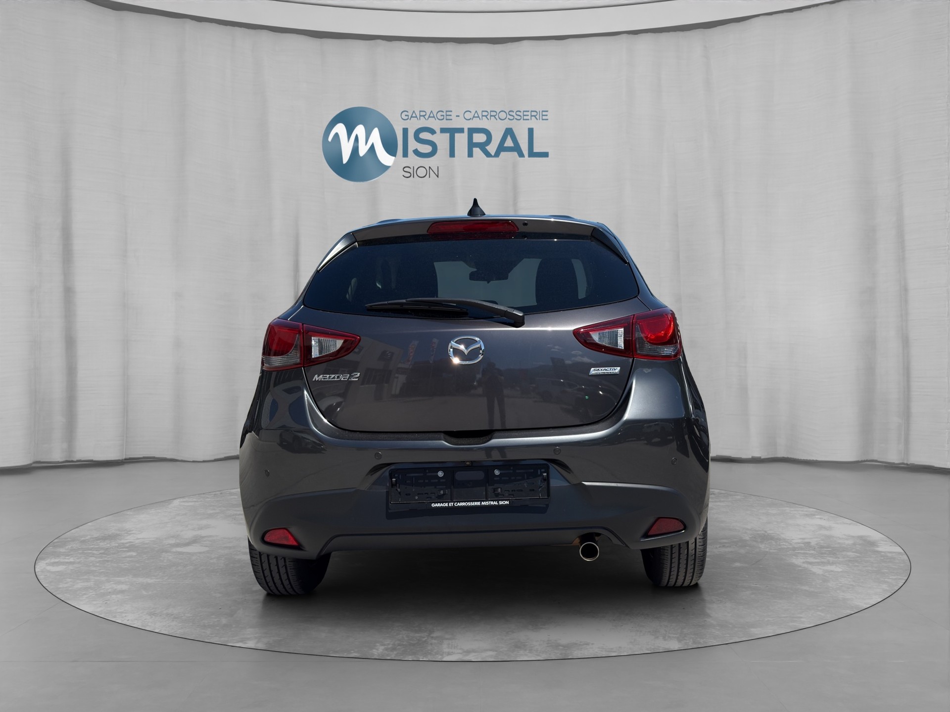 MAZDA 2 SKYACTIV-G 115 Revolution-image-3